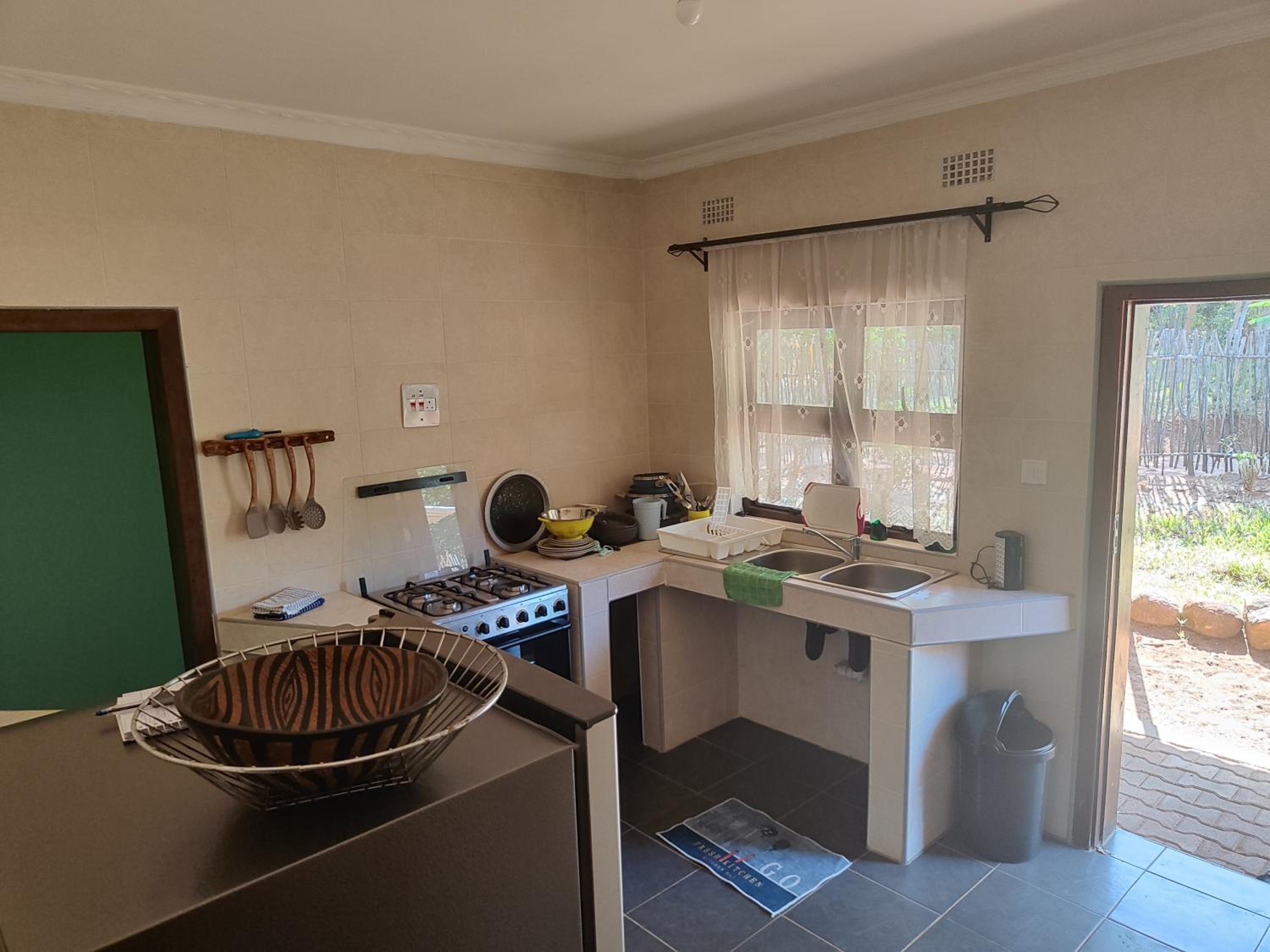 Double Room With Shared Bathroom photo 3