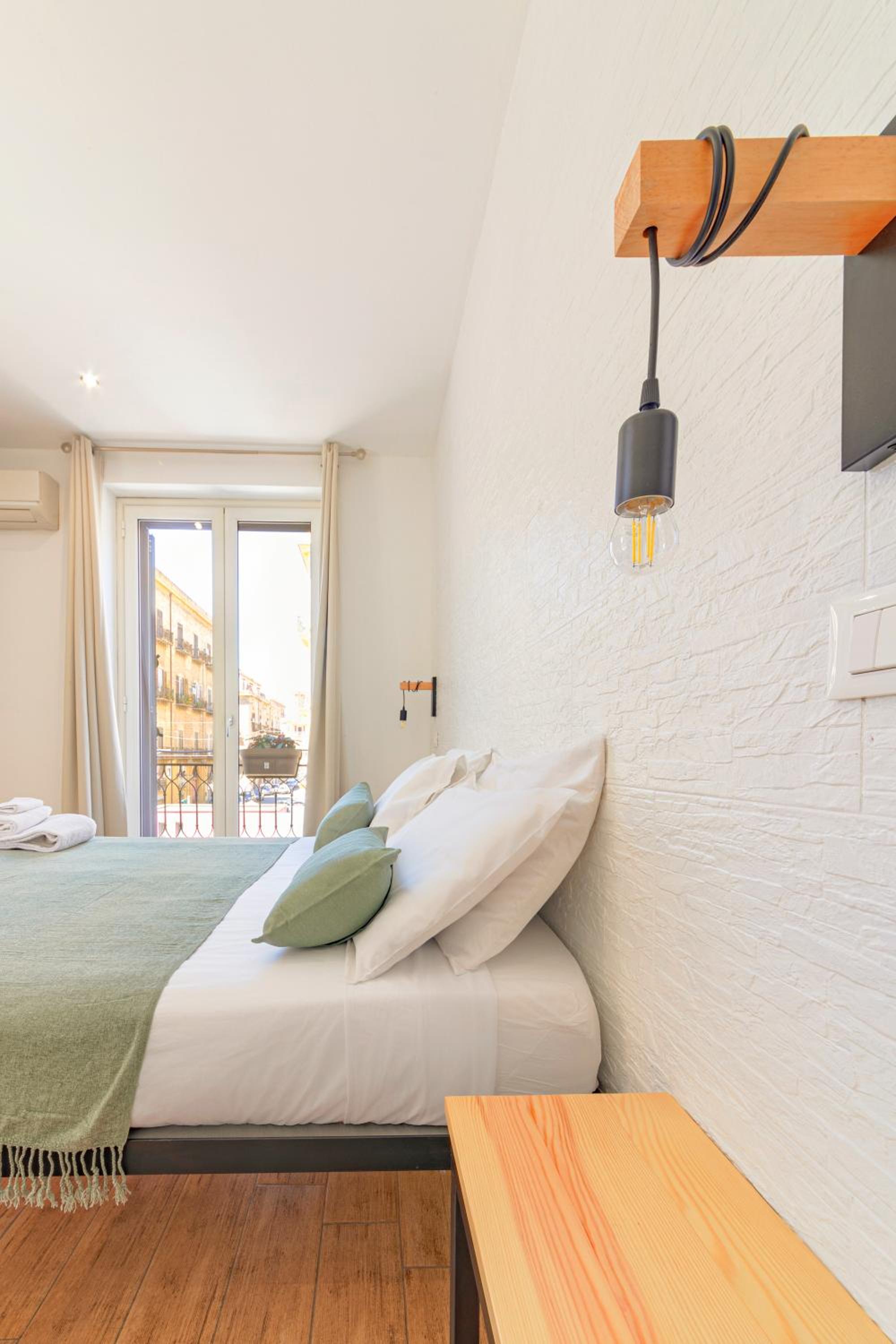 Suite - Photo 6