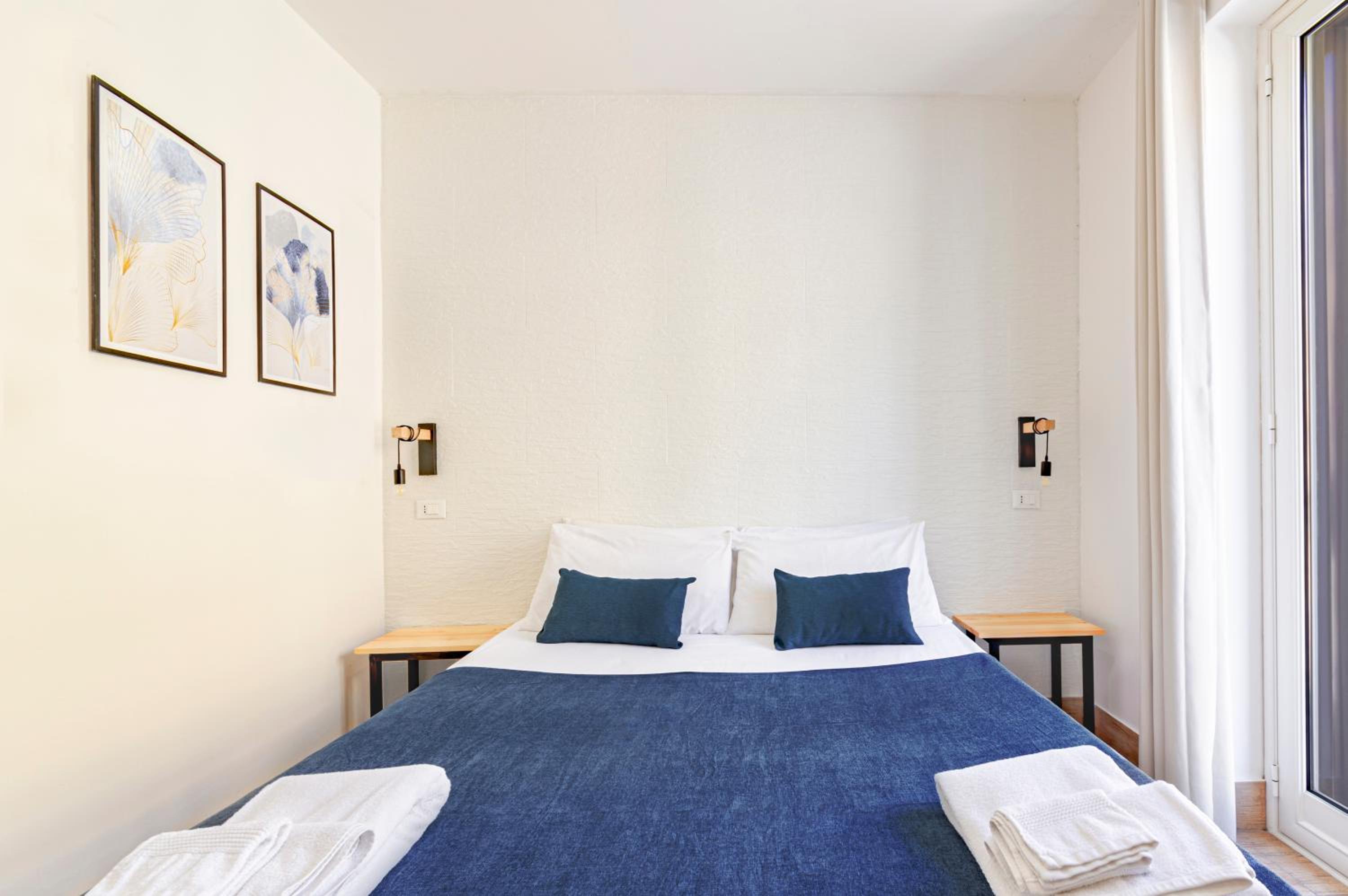 Double Room with Private Bathroom - Photo 1