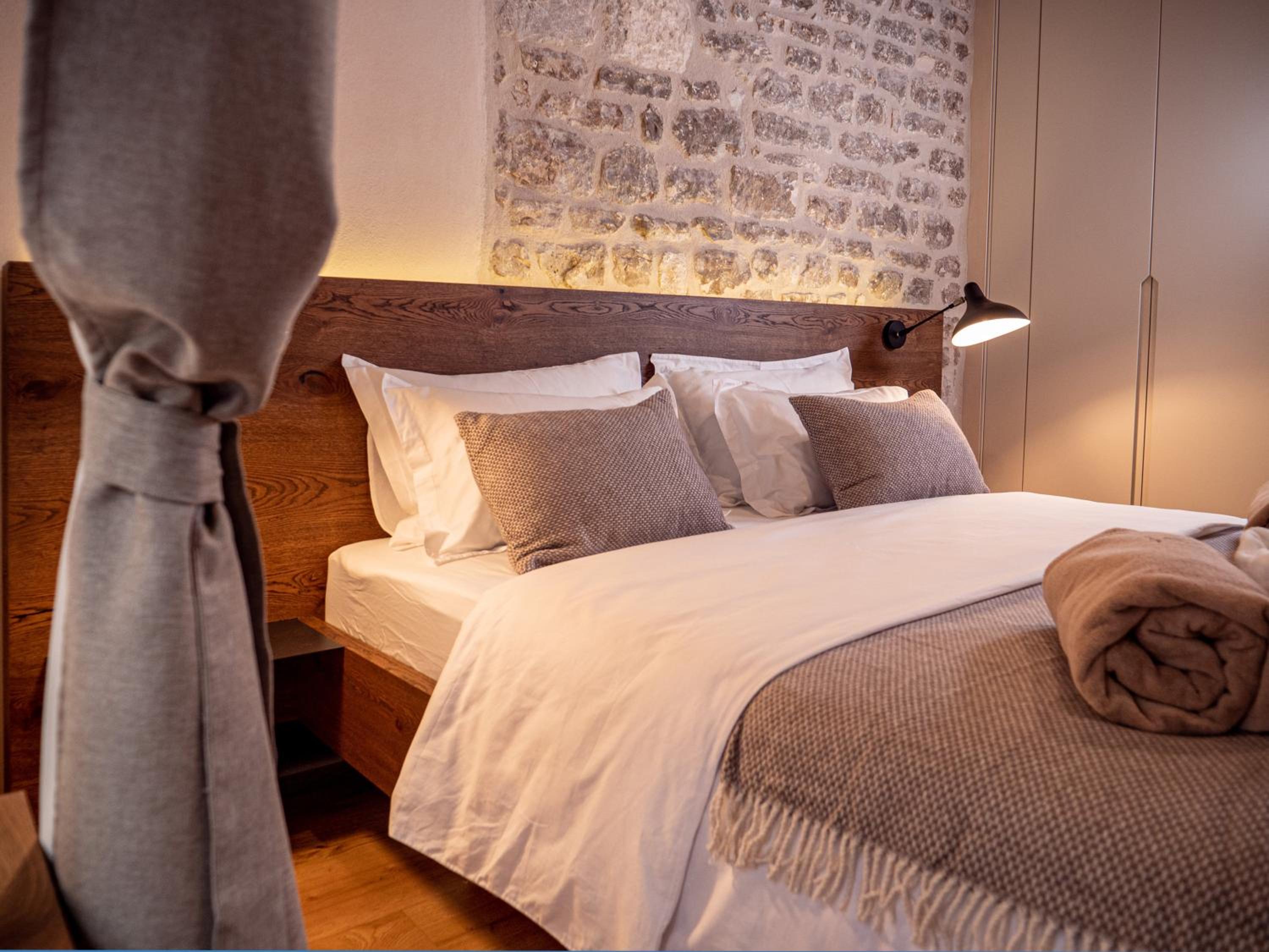 Suite with Terrace - Photo 9