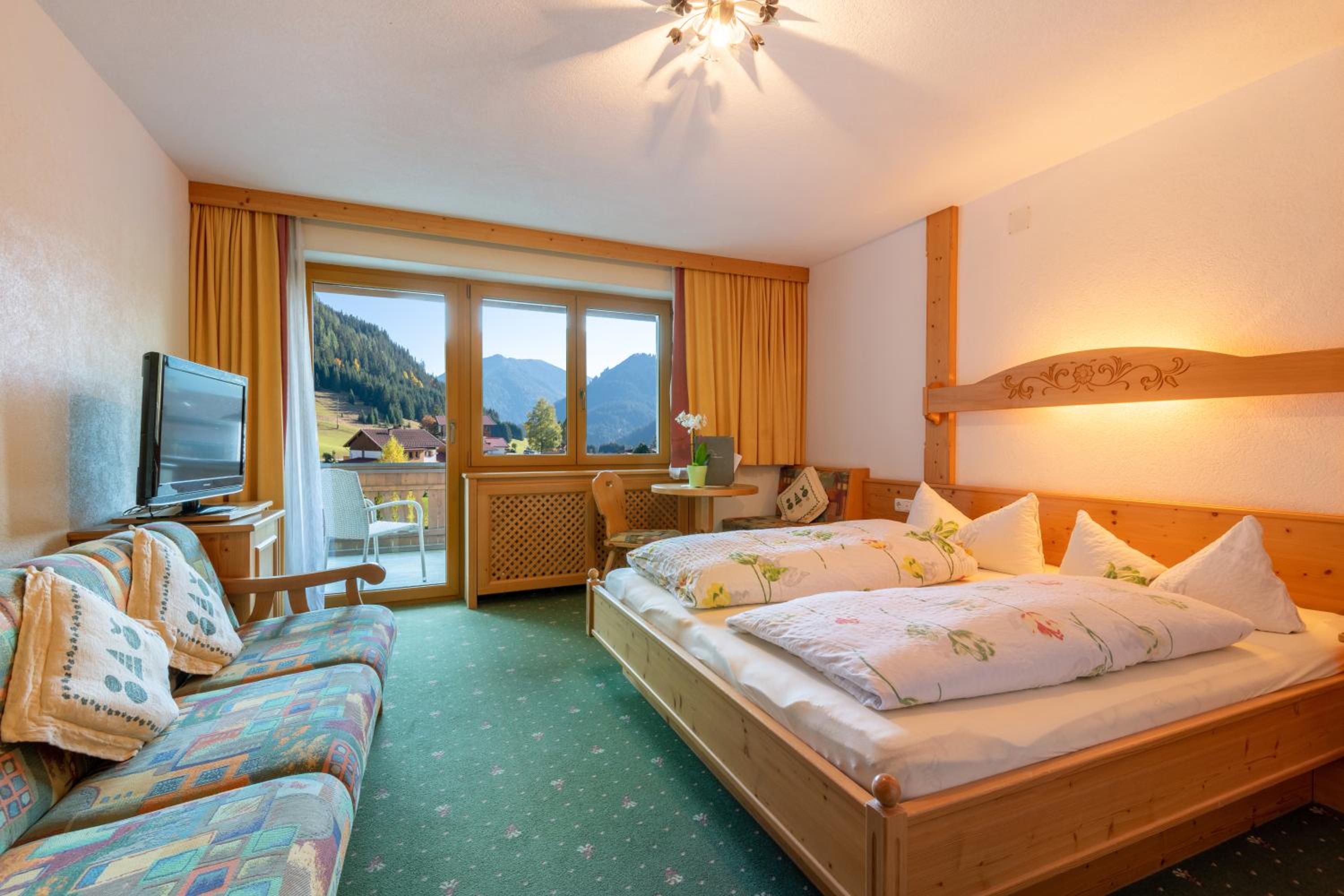 Comfort Double Room with Balcony photo 2
