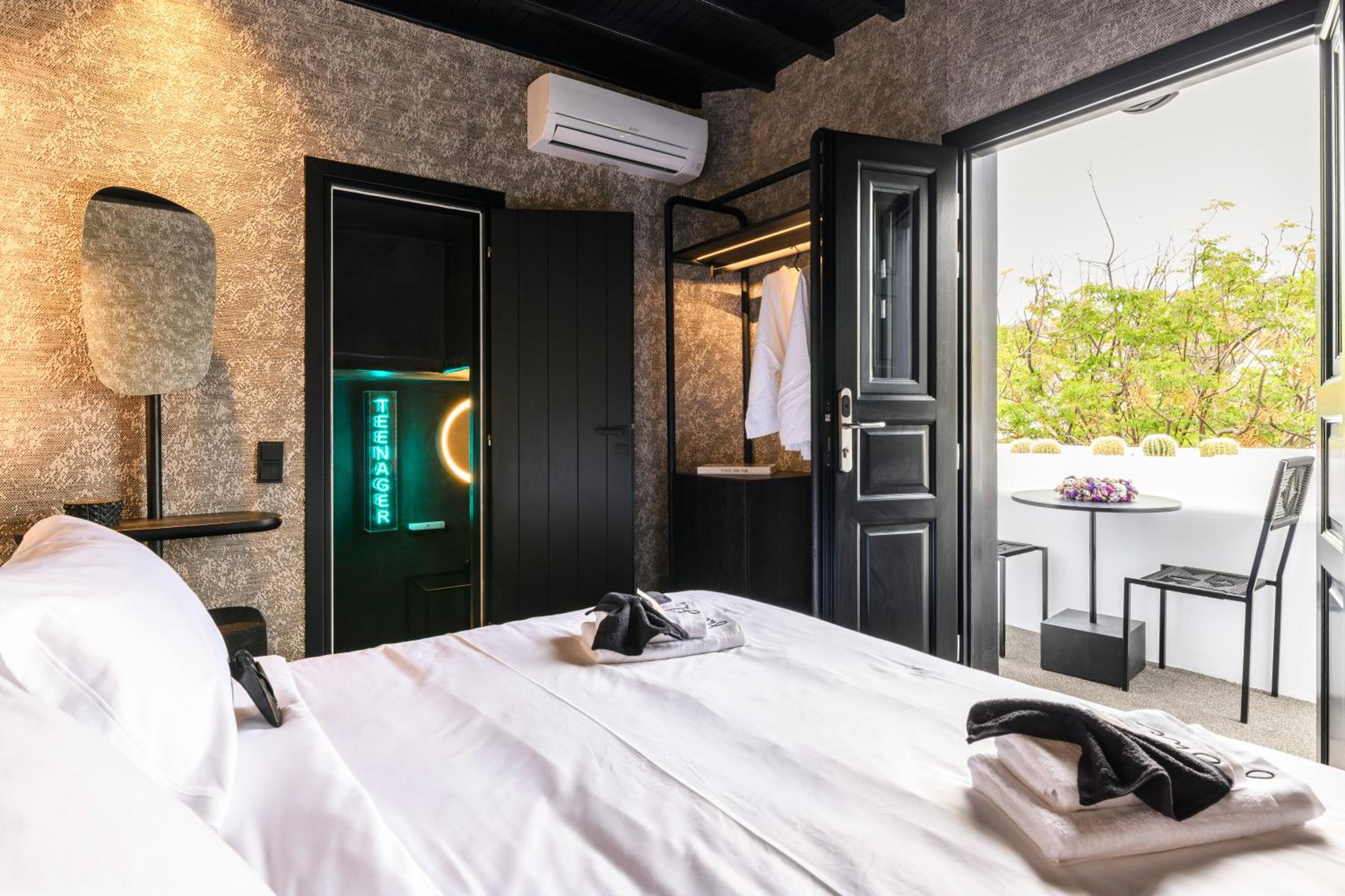Deluxe Double Room with Balcony and Sea View photo 1