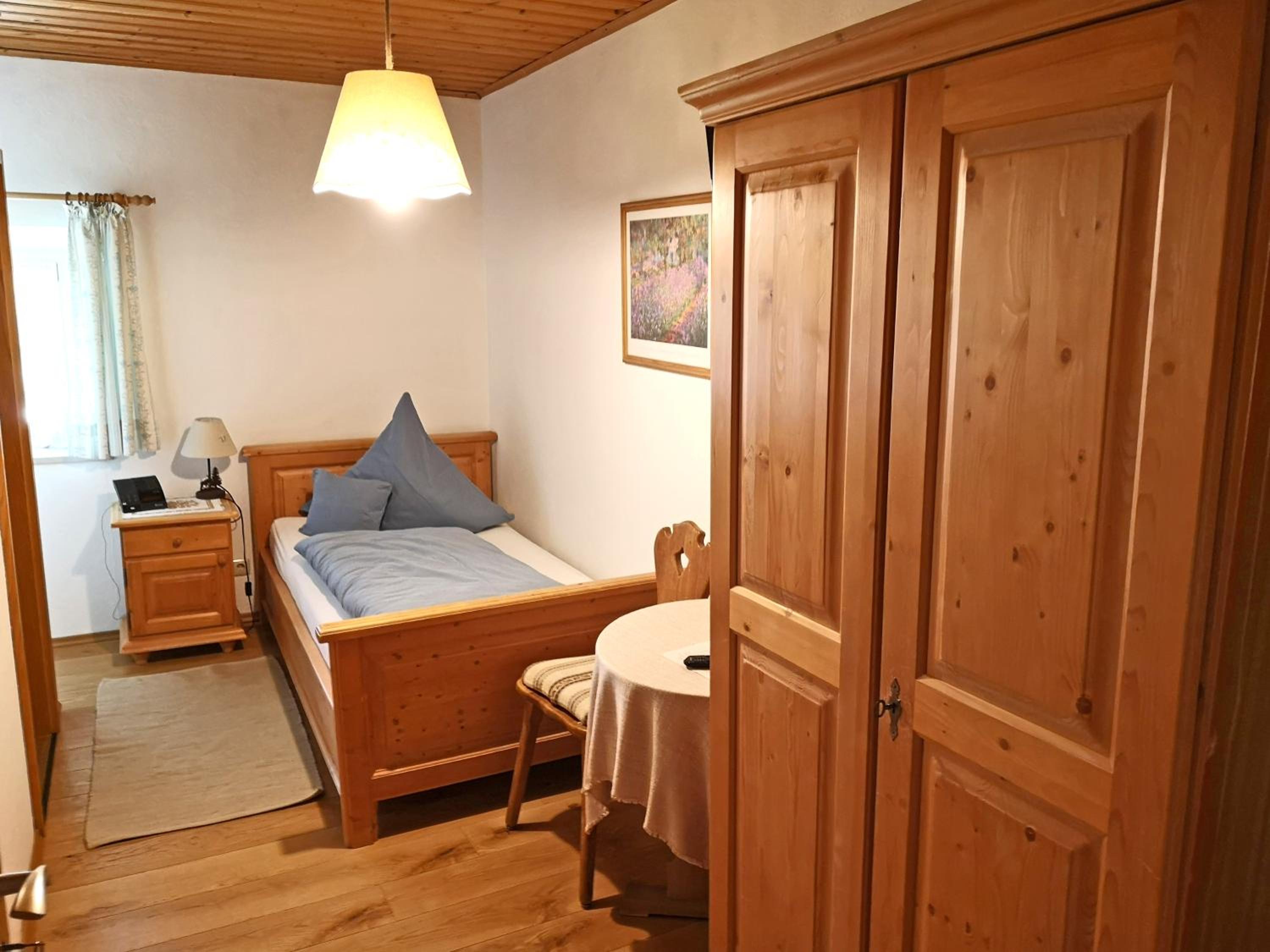 Single Room with Mountain View photo 1