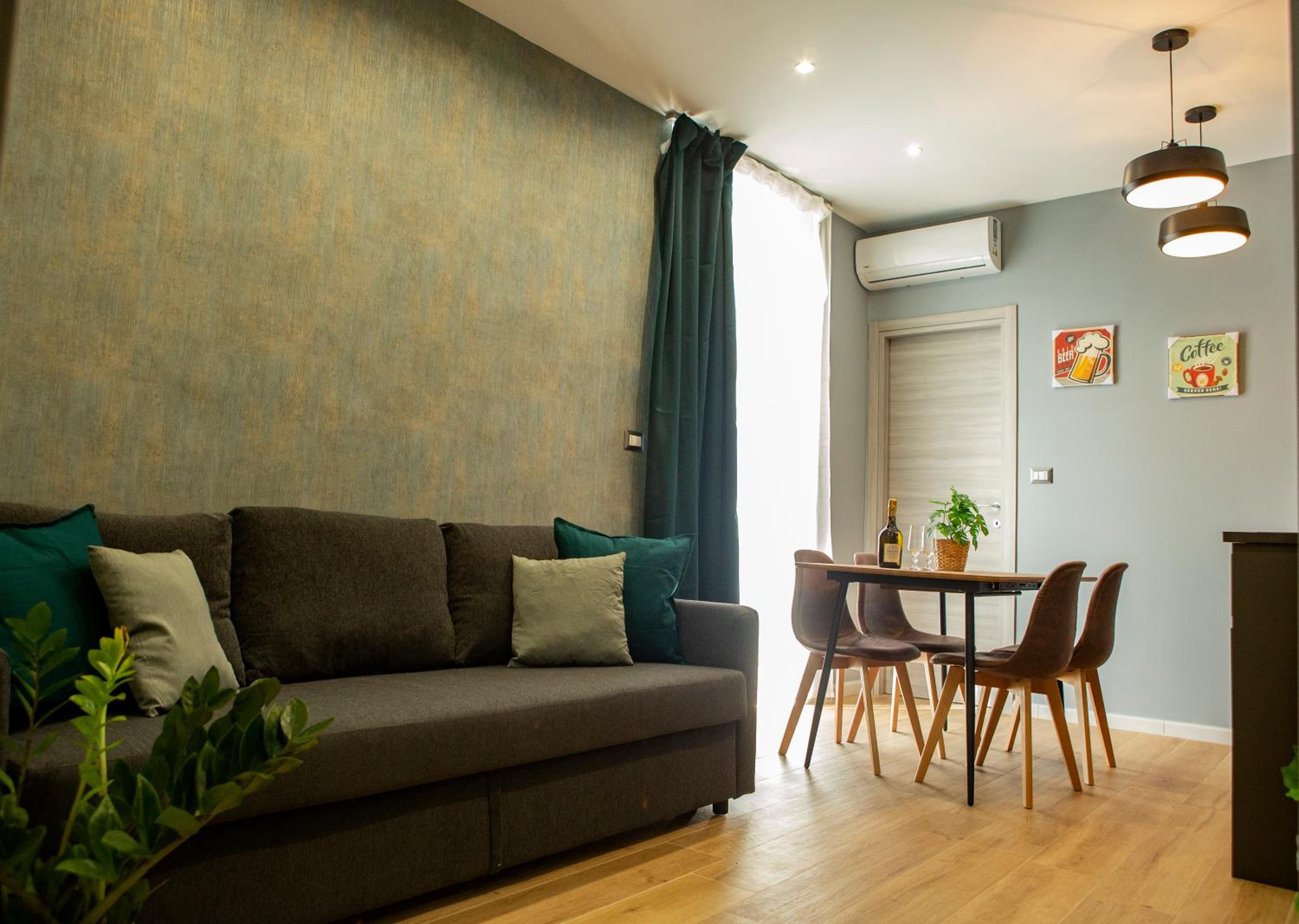 One-Bedroom Apartment