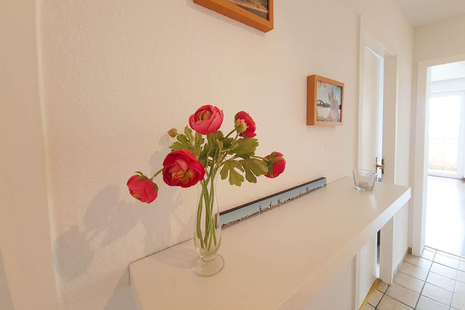 Apartment with Balcony photo 2