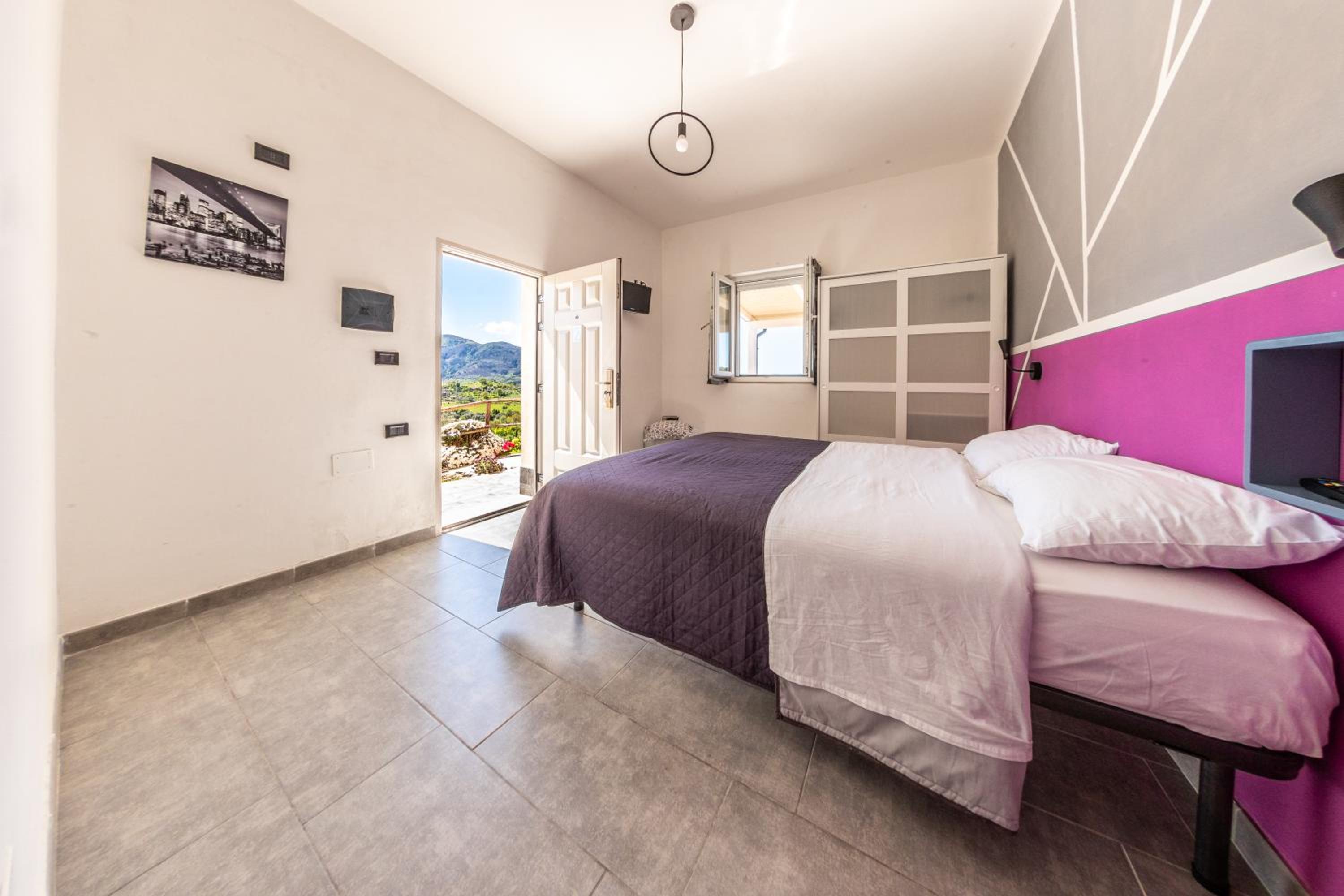 Triple Room with Private Bathroom photo 2