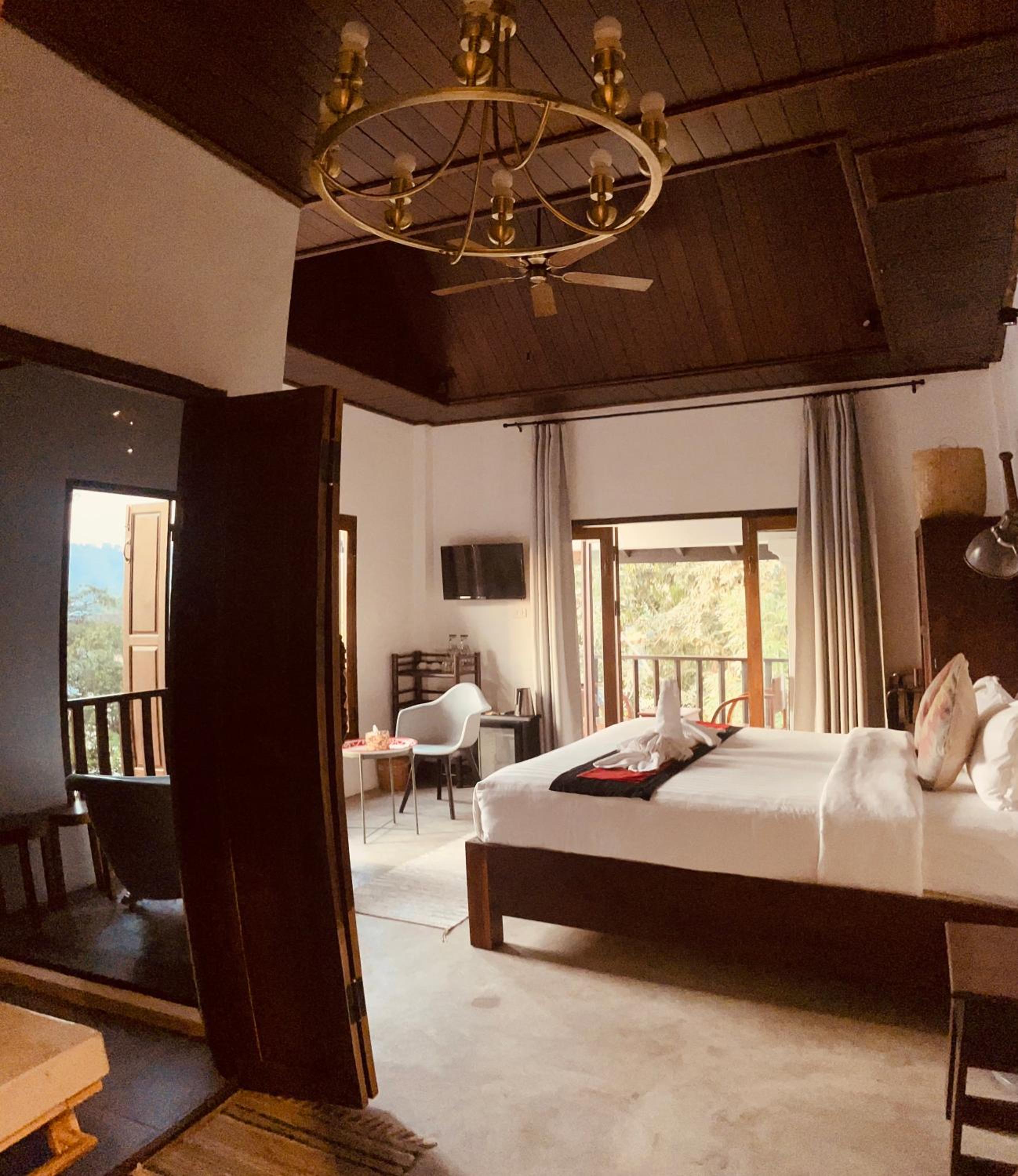 King Room with River View - Photo 19