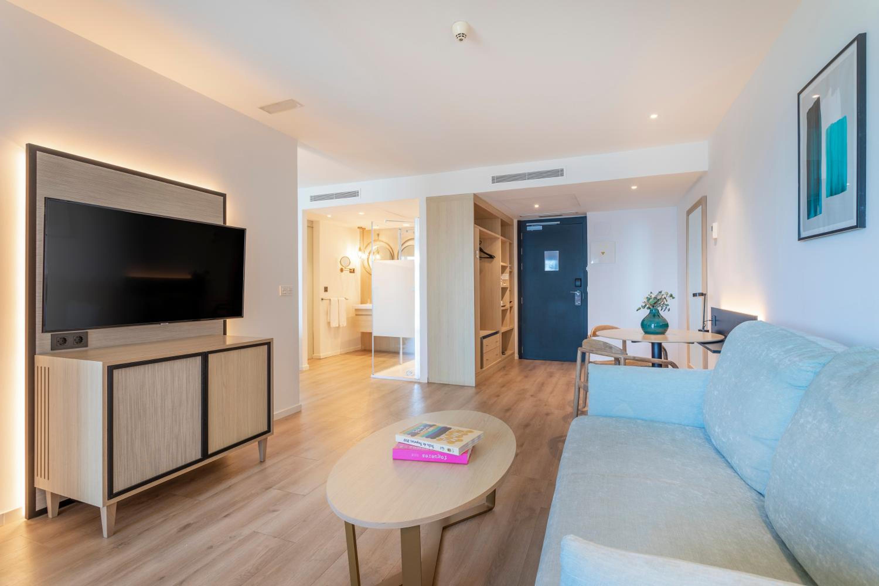 Suite Junior con Vista a la Marina