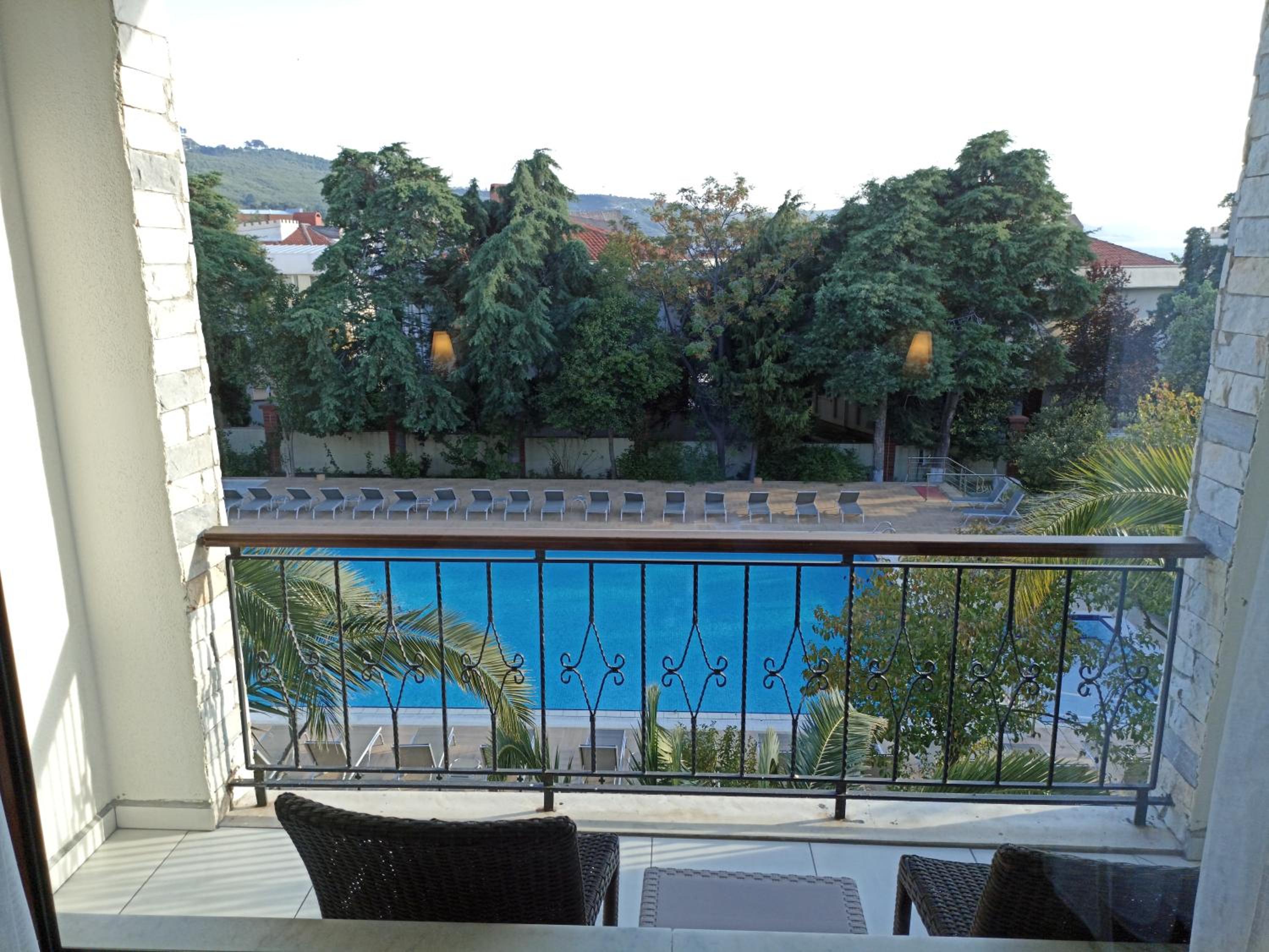 Deluxe Suite - Photo 2