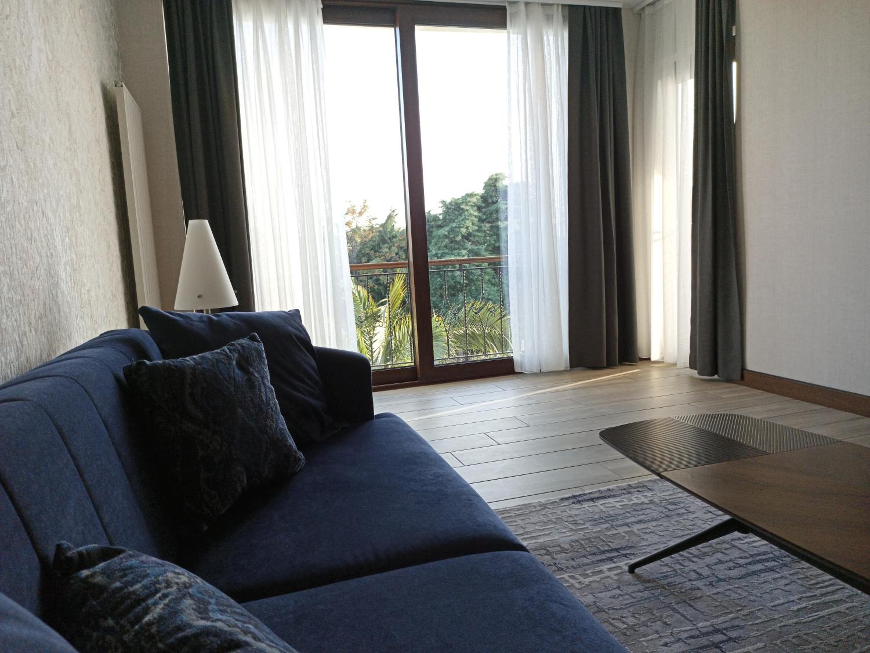 Deluxe Suite - Photo 8