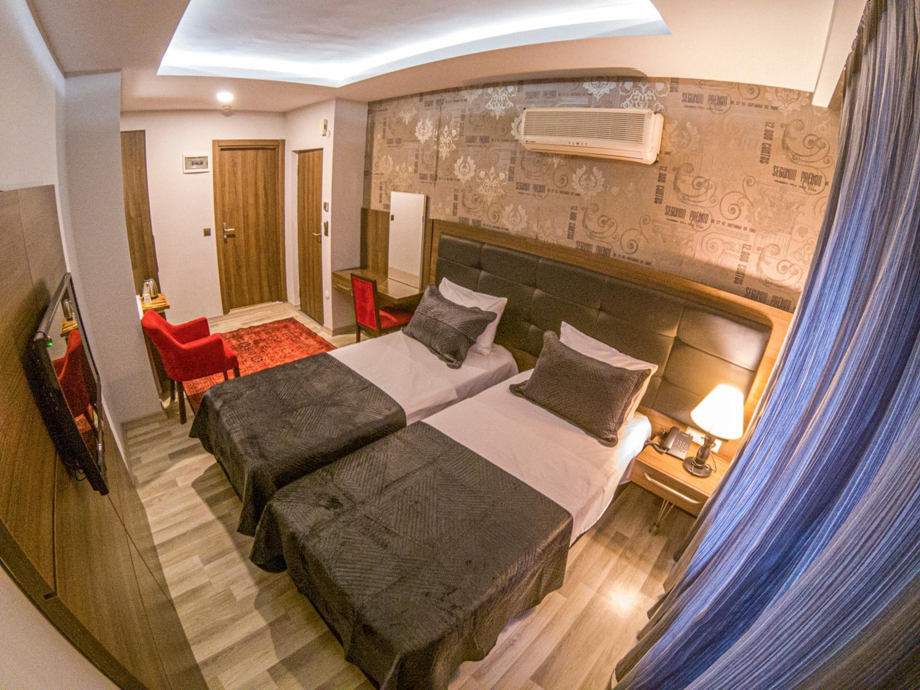Double Room with Mountain View