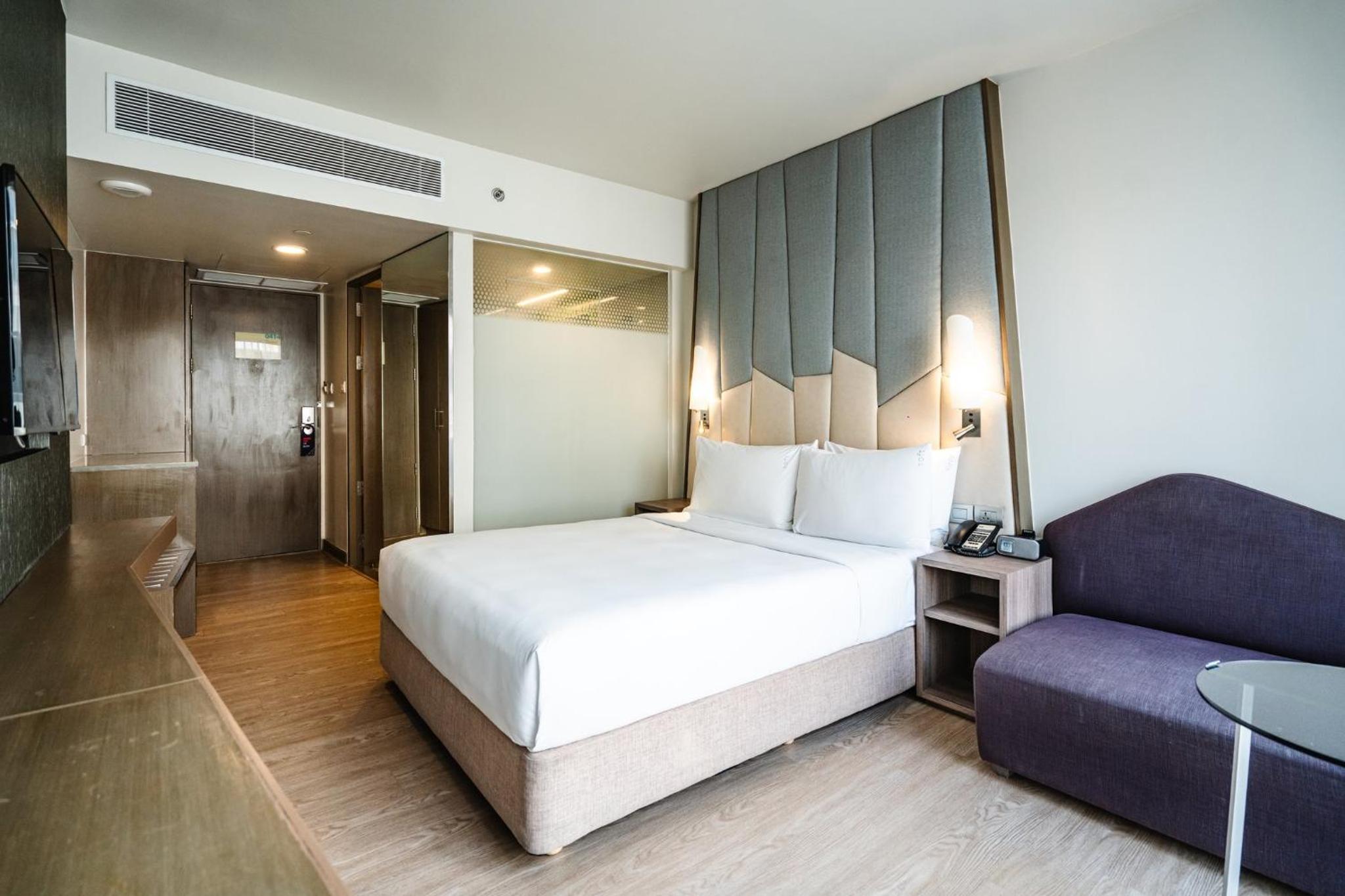 Standard Queen Room - Free Breakfast photo 2