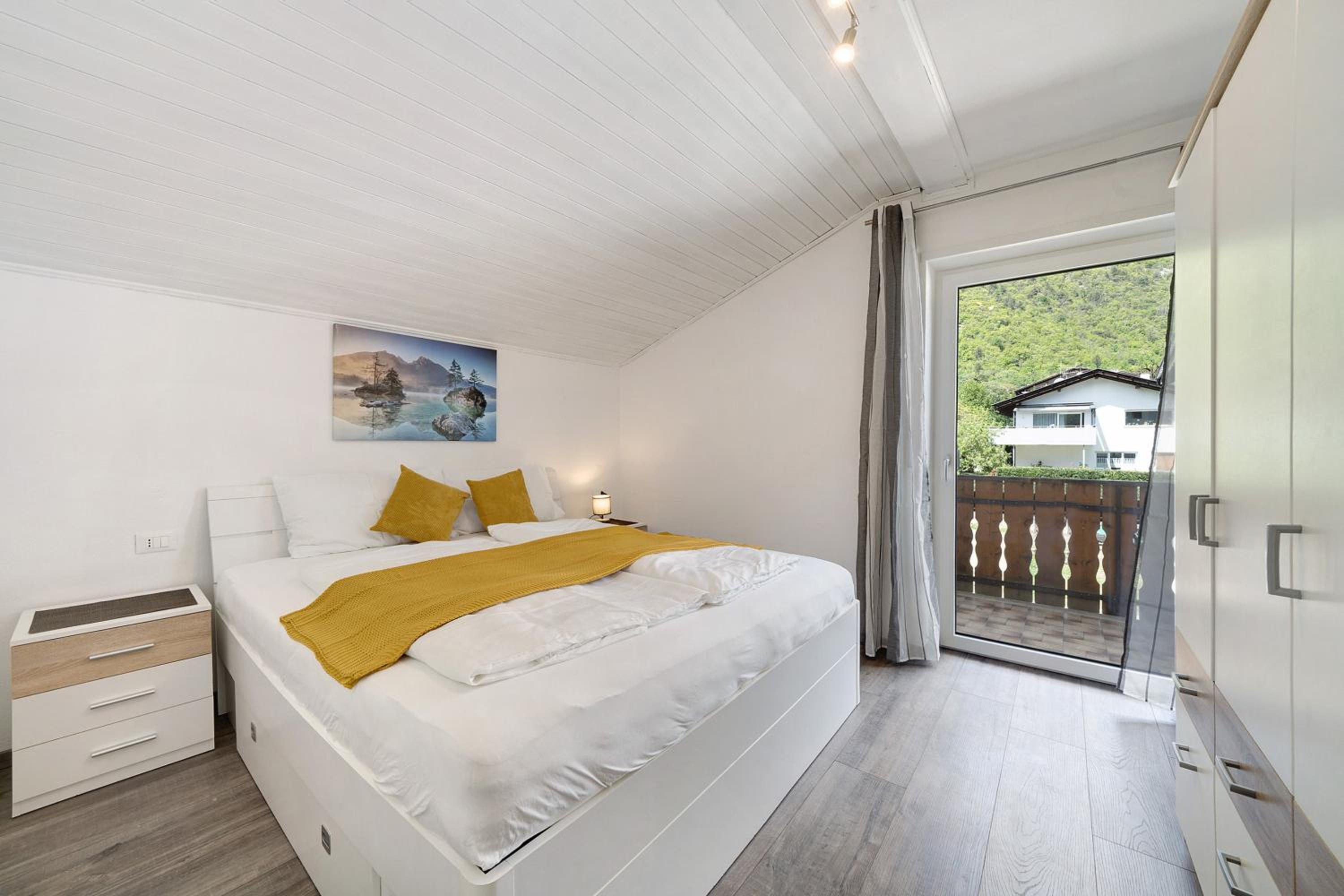 Superior One-Bedroom Apartment With Balcony photo 3