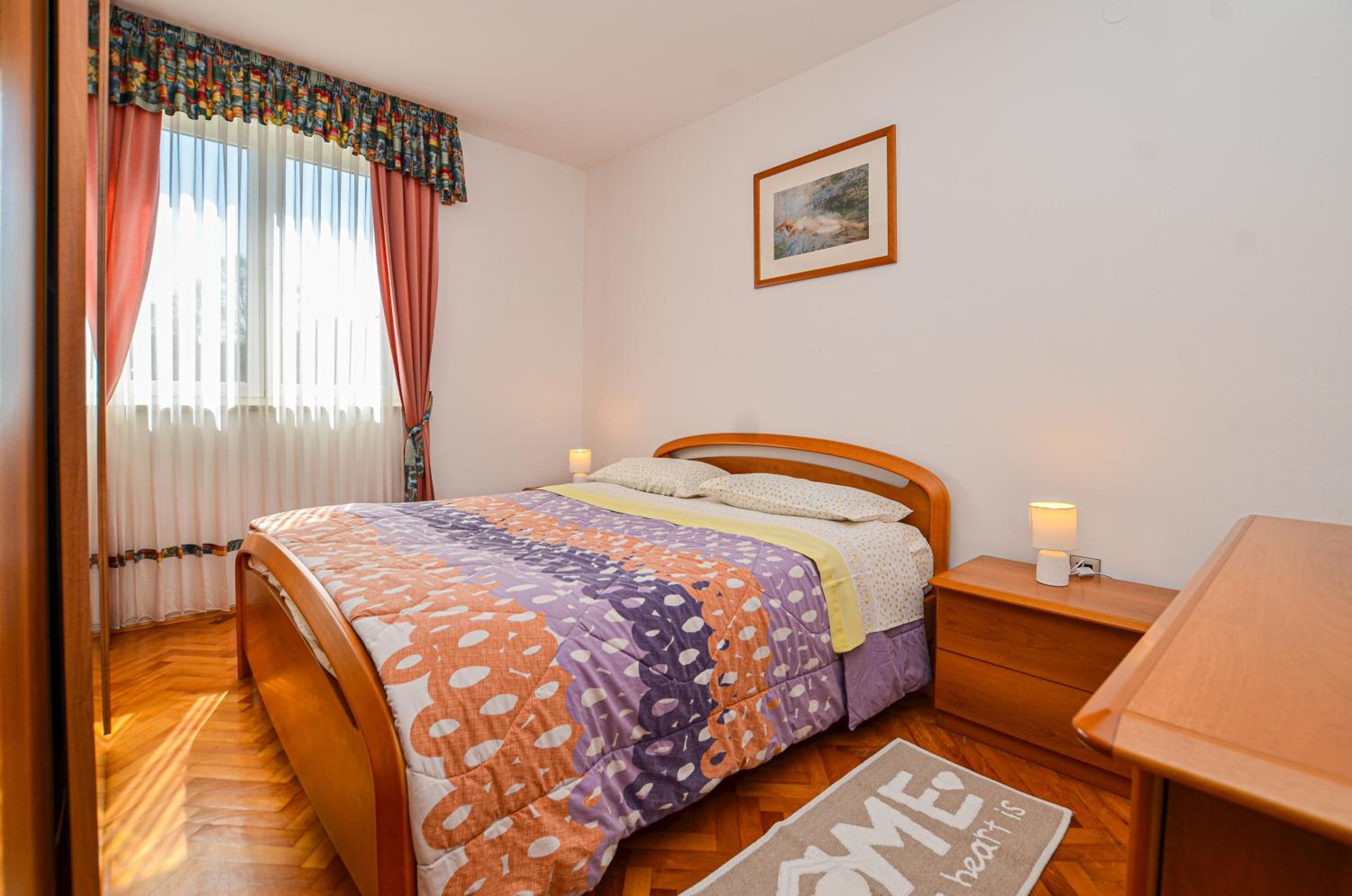 Comfort Two-Bedroom Apartment with Sea View