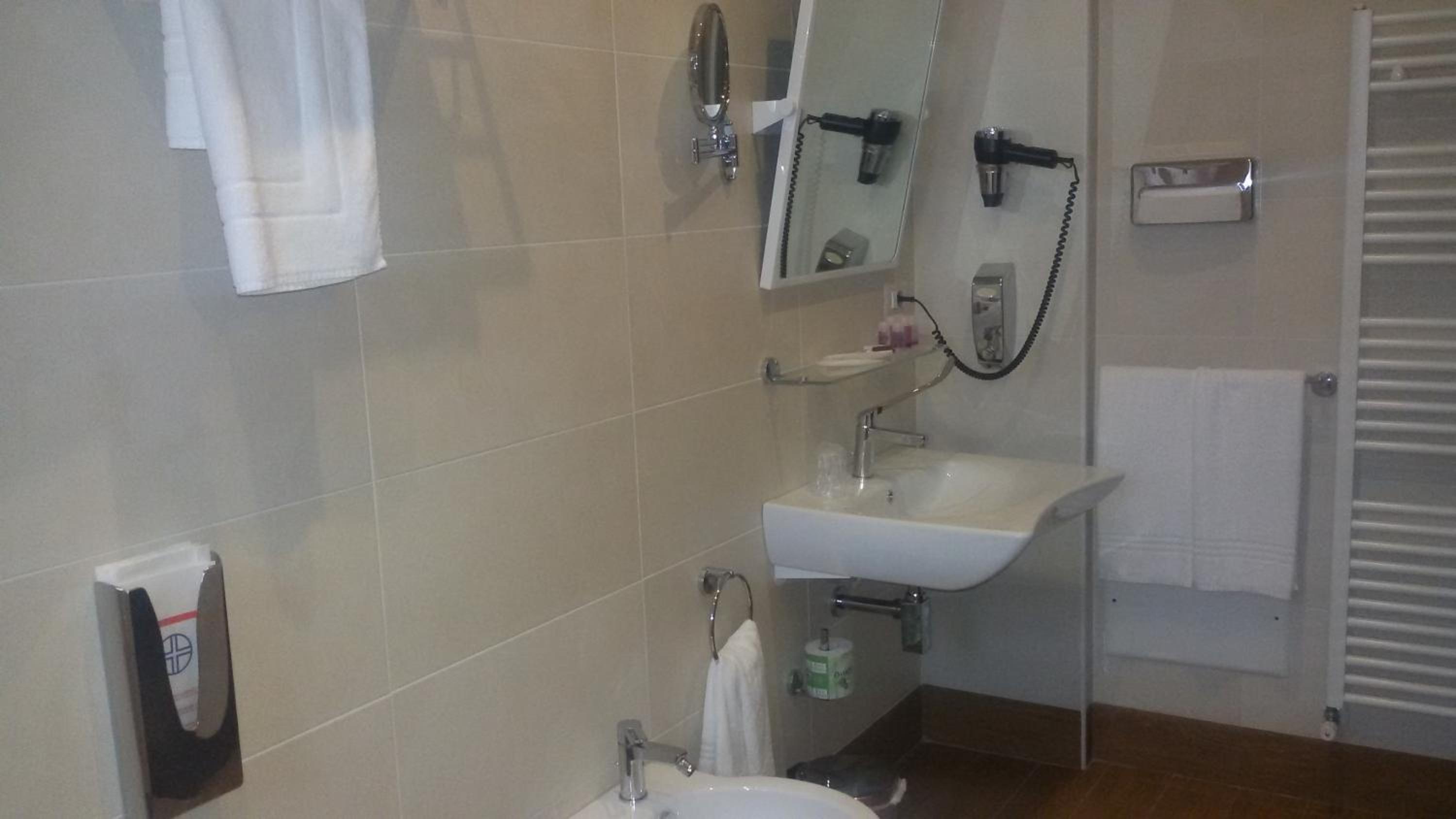 Single Room photo 3