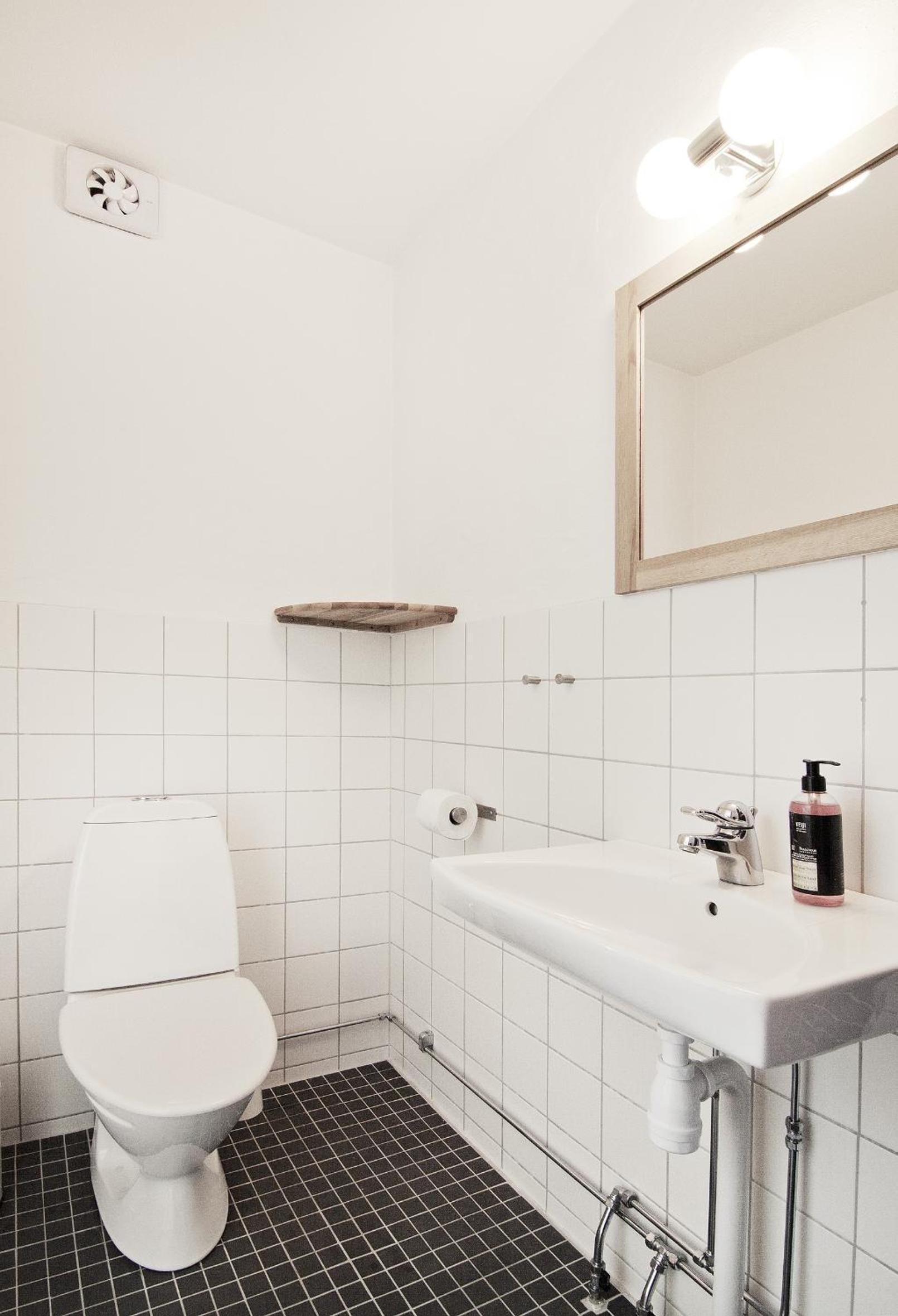 Double or Twin Room - Photo 6
