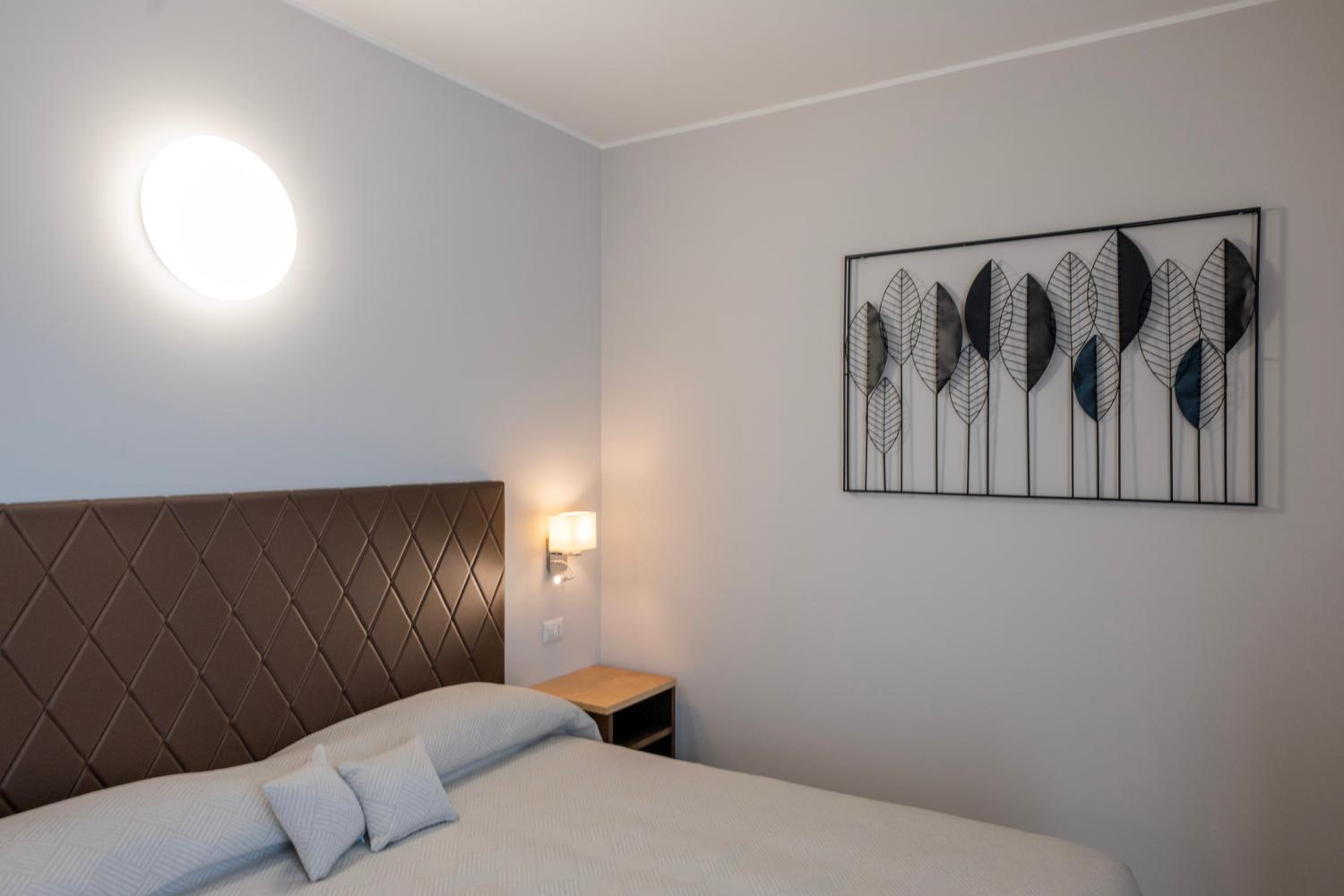 Superior Double or Twin Room with Terrace - Photo 11