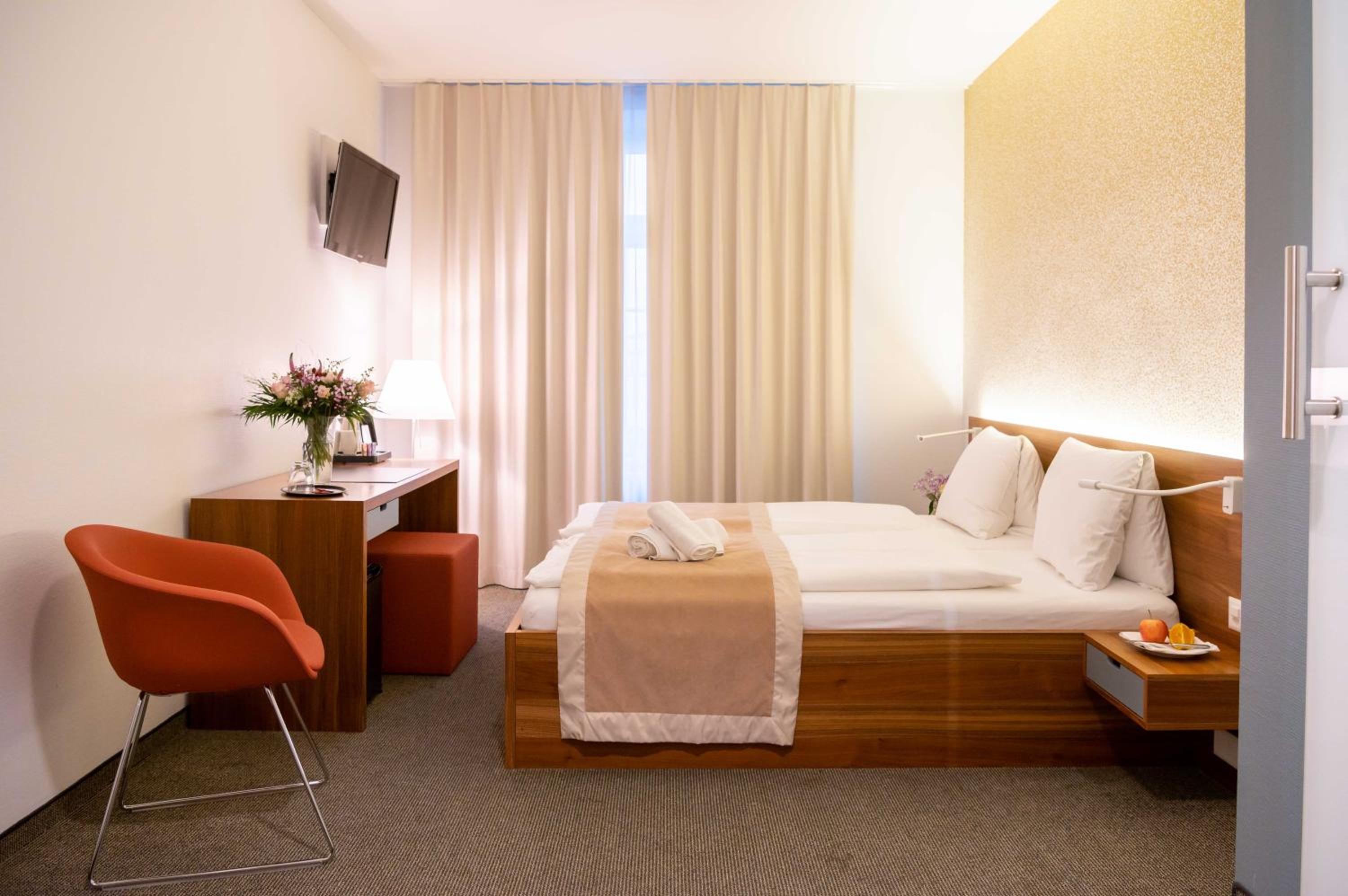 Standard Double Room - Photo 5