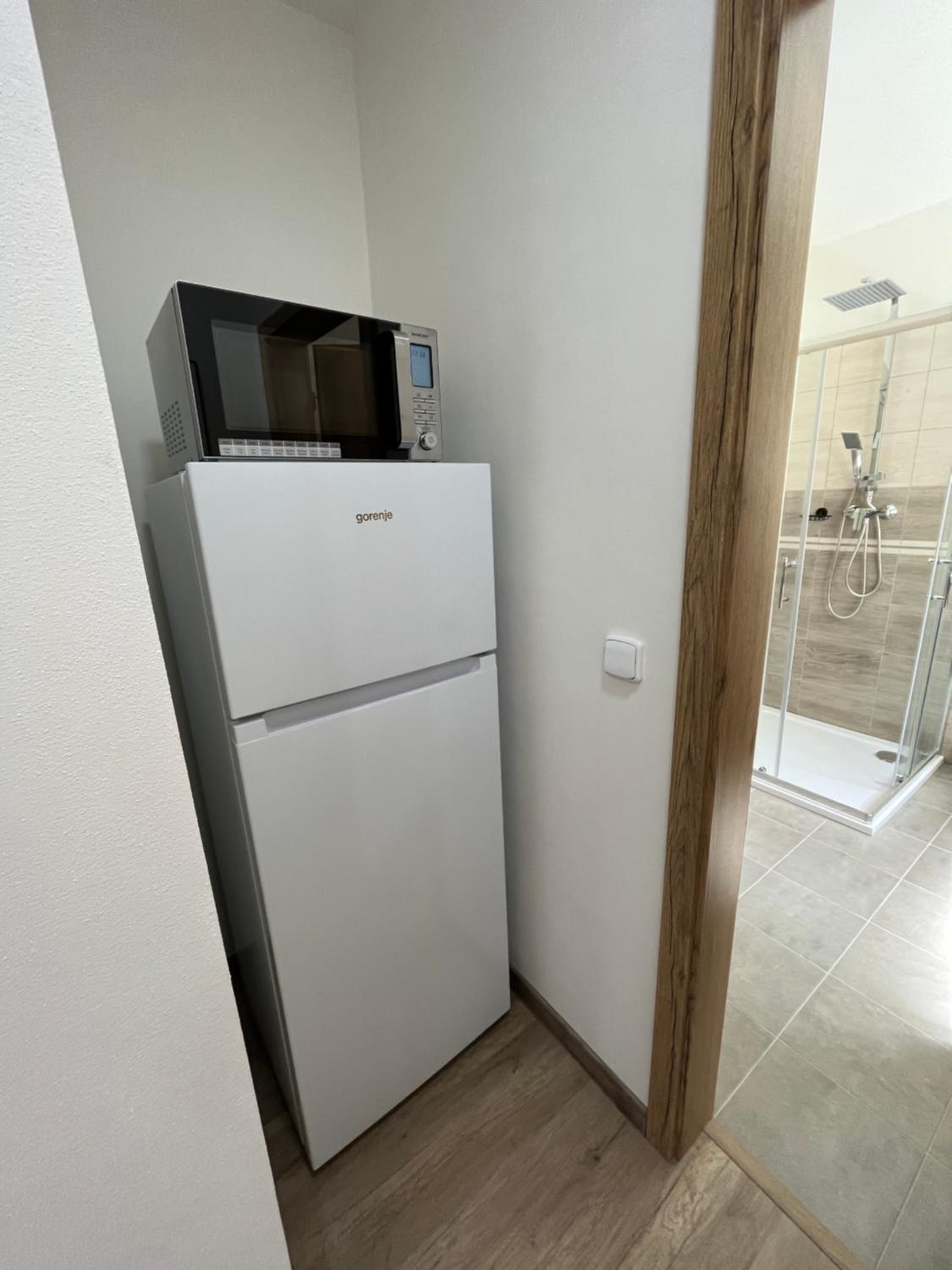 Apartment with Balcony - Photo 8