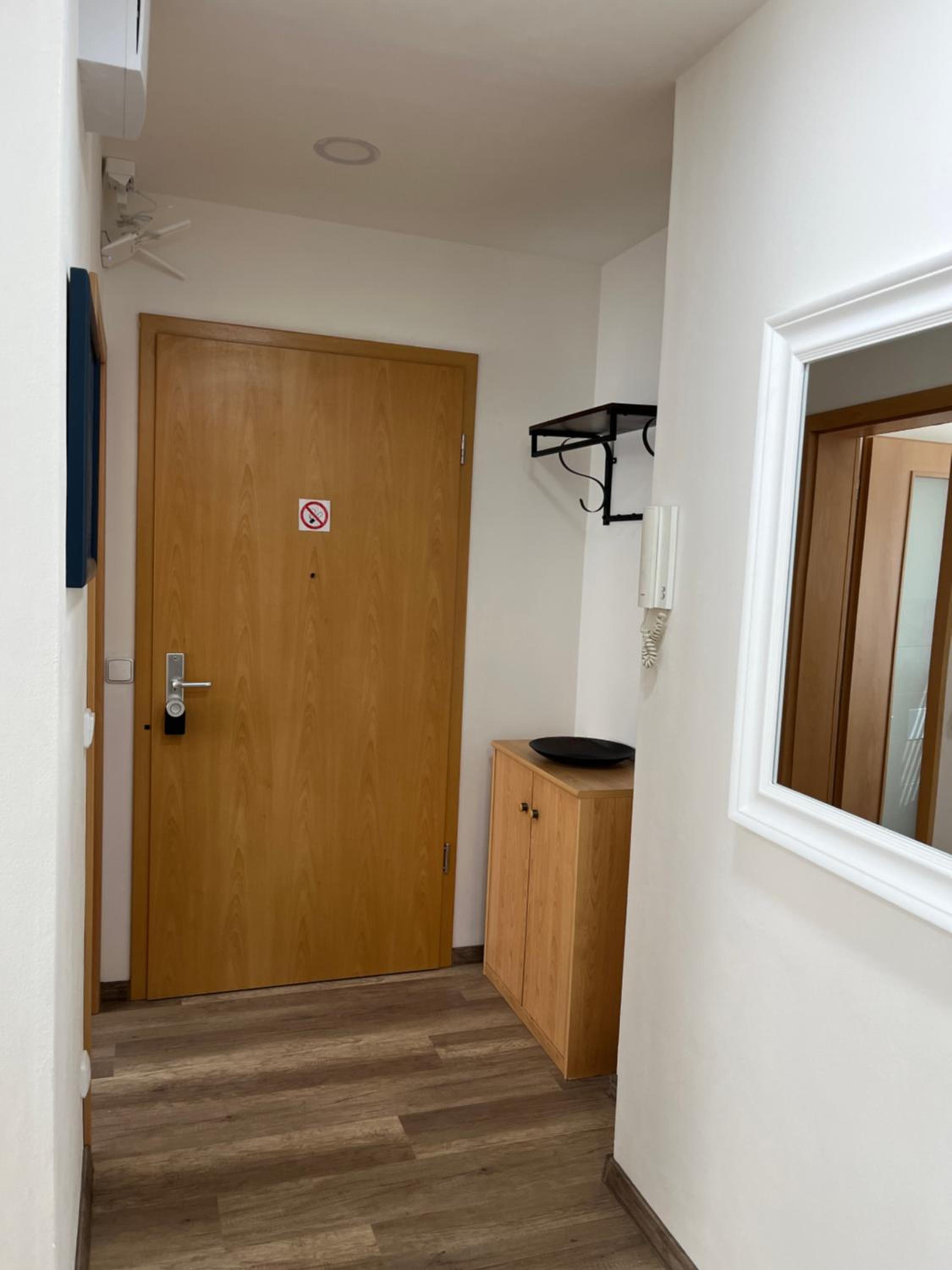 Apartment with Balcony - Photo 17