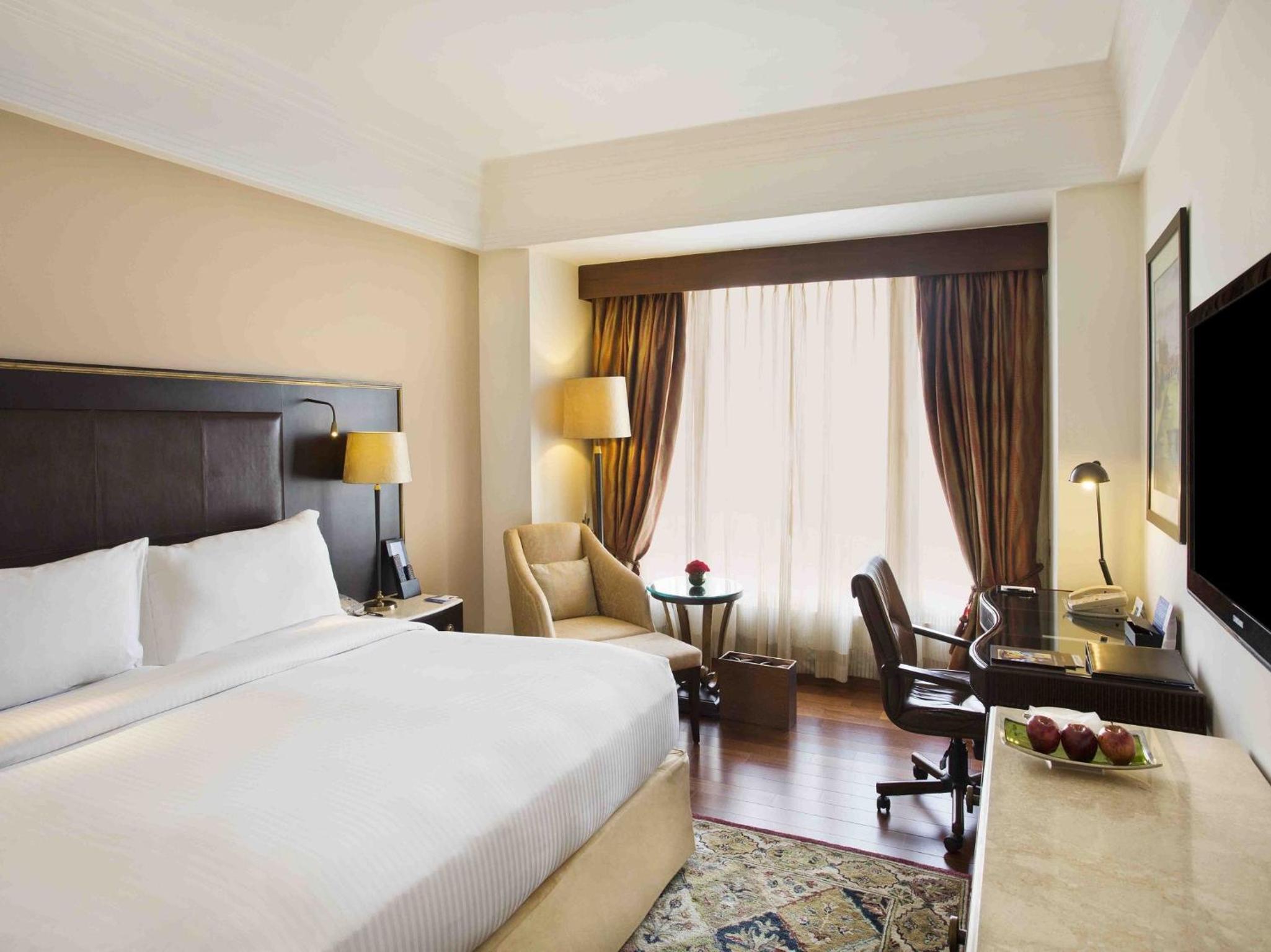 Executive Room with free Wi-Fi, 15% disc on Food and Soft Beverages, Ironing - 2 pcs complimentary