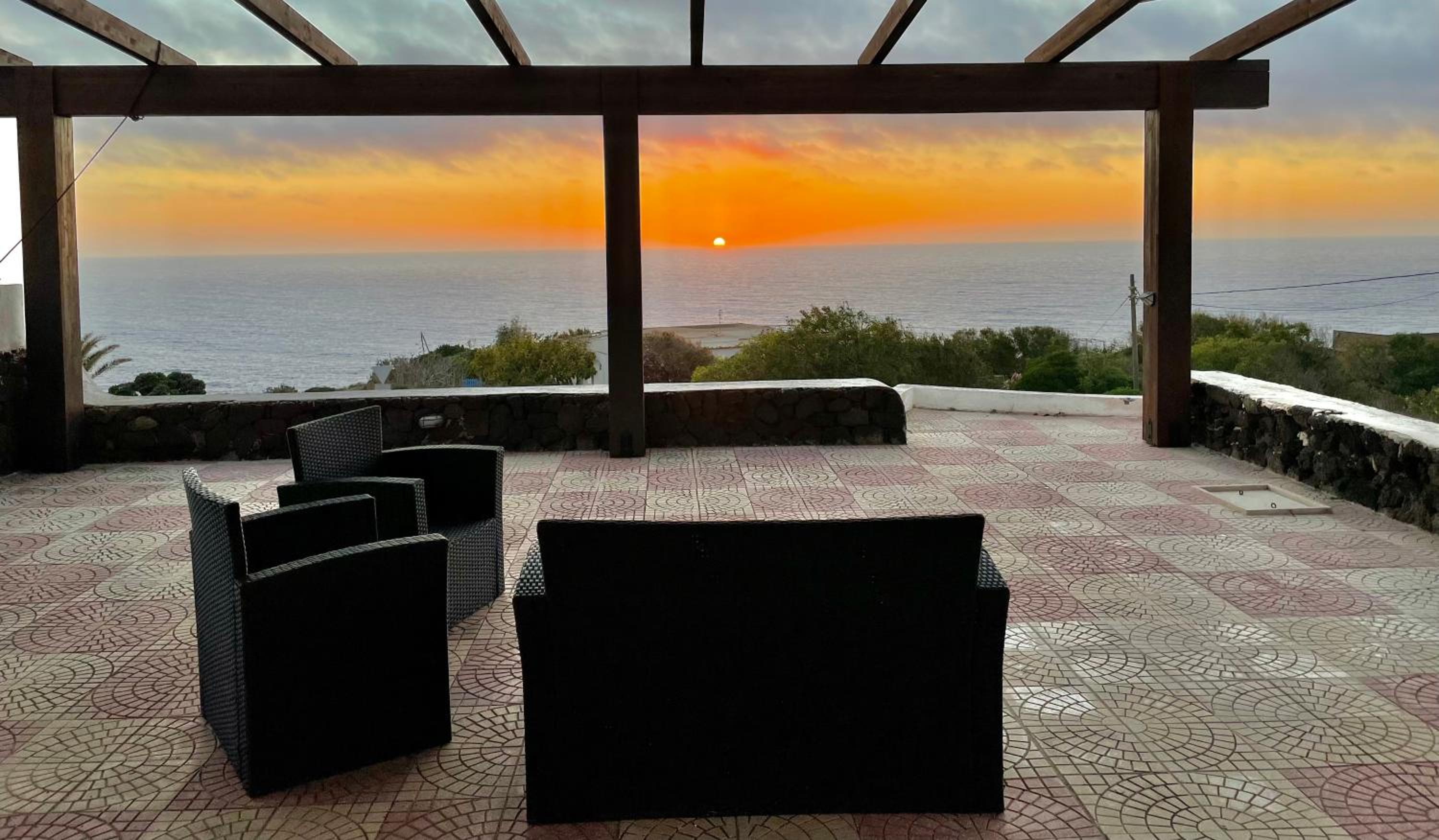 Superior : Three-Bedroom Villa  with Panoramic Terrace and Sea View photo 3