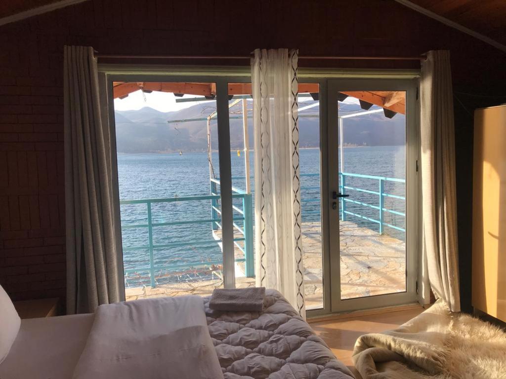 Suite with Lake View photo 3