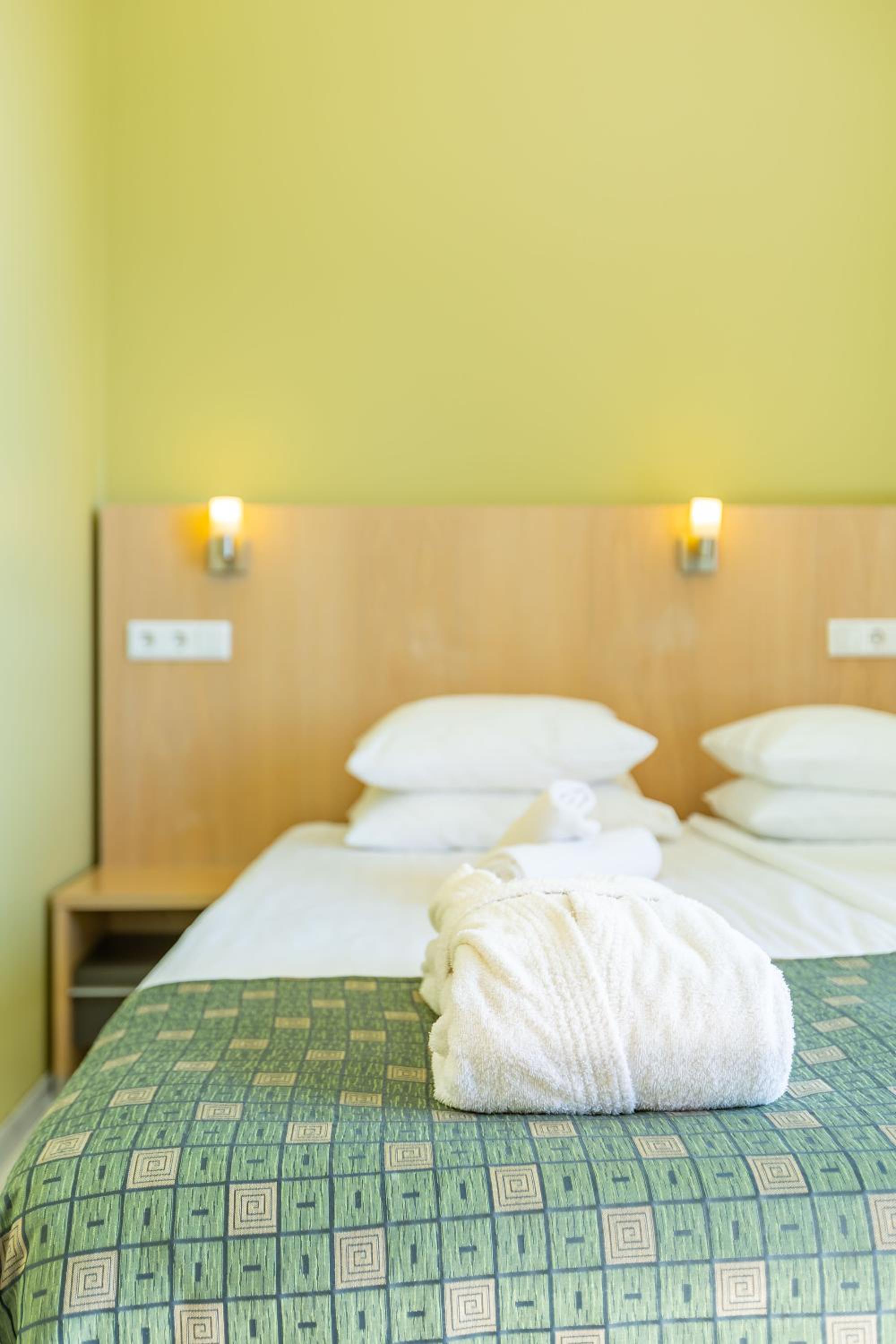 Superior Double Room with Balcony and Spa Access - Photo 3