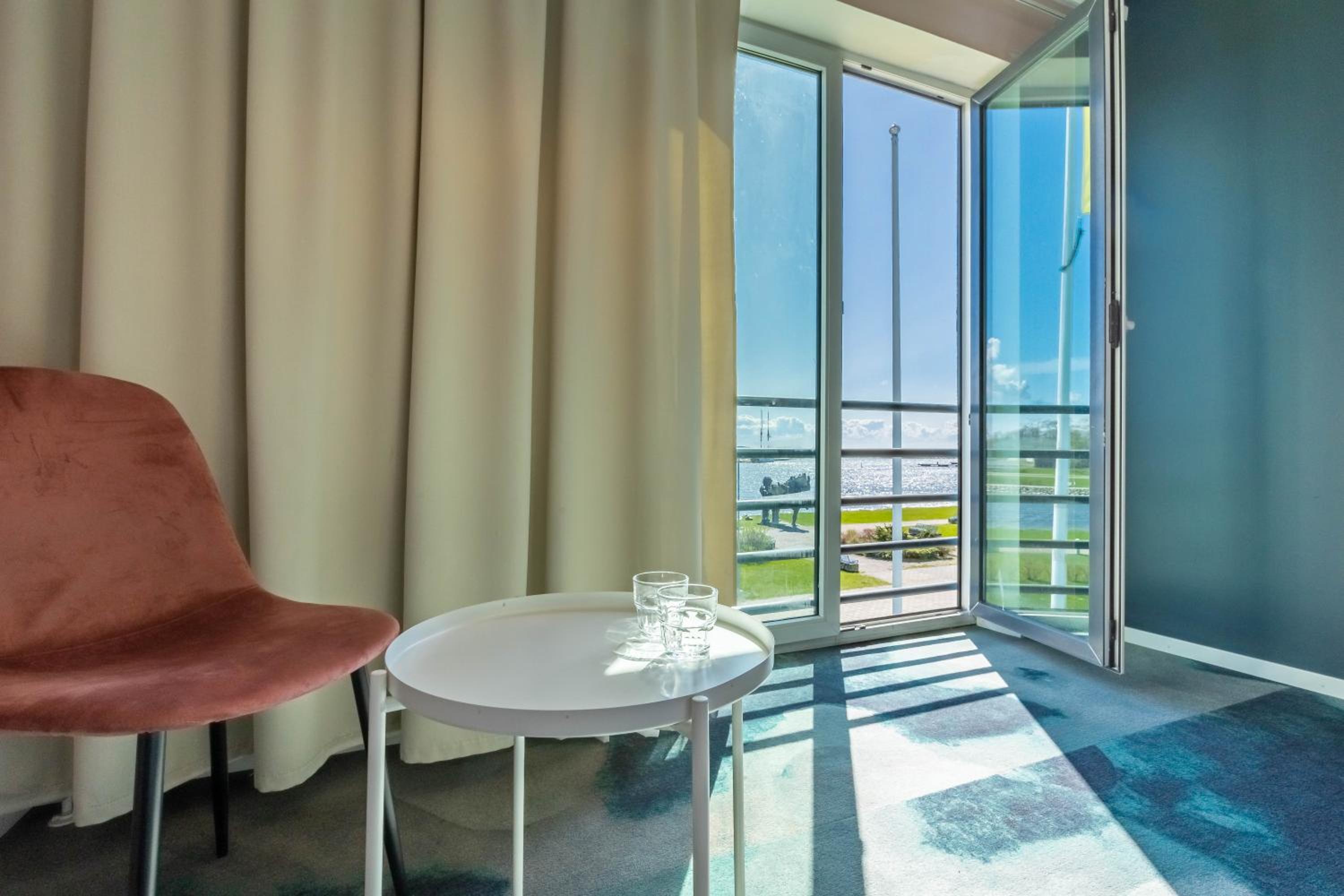 Standard Double or Twin Room with Sea View and Spa Access - Photo 9