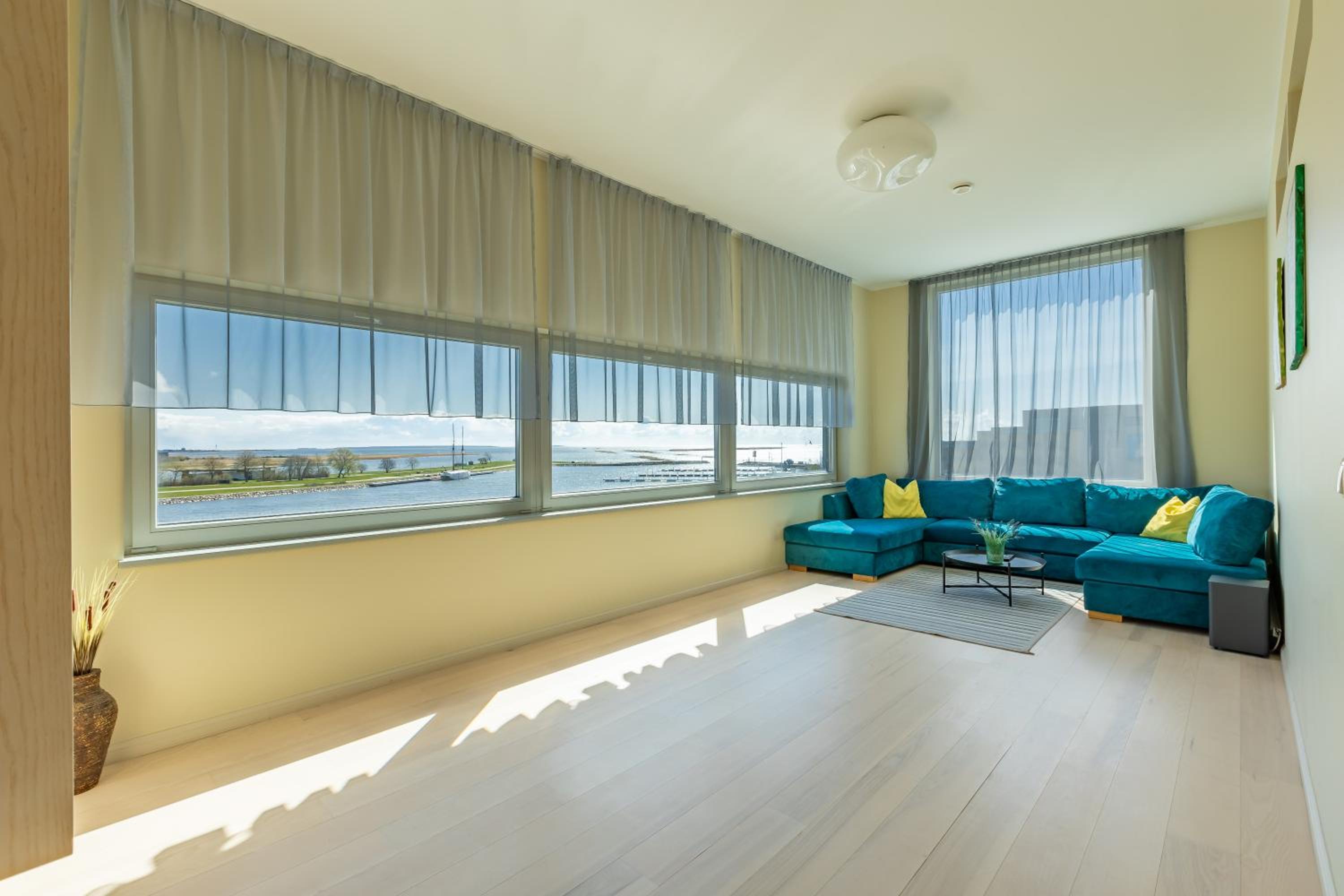 Suite with Sea View - Photo 2