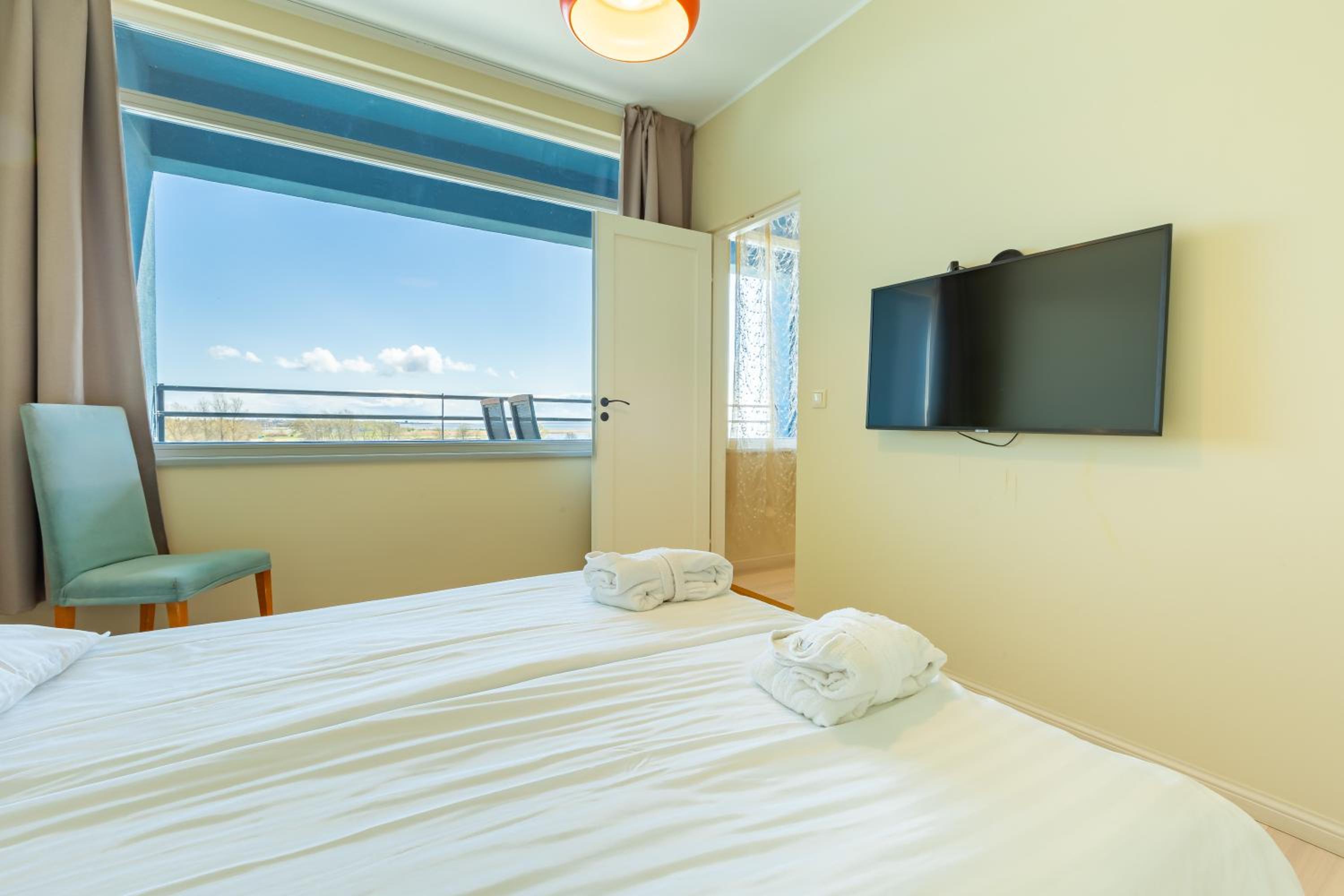Suite with Sea View - Photo 6