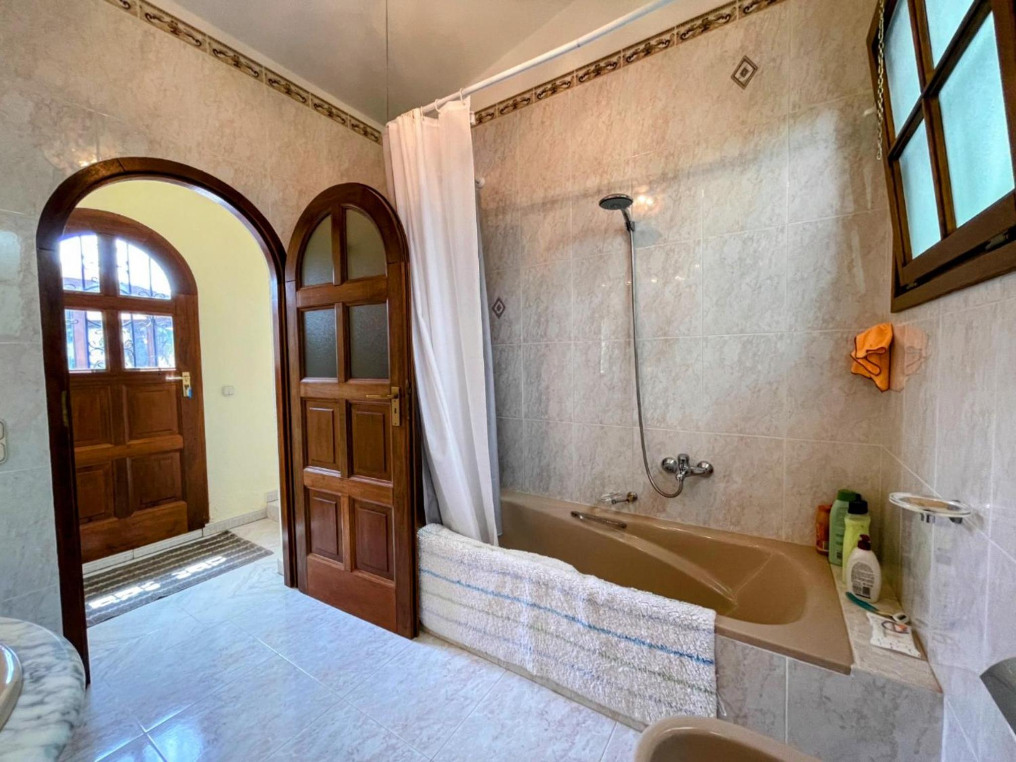 Three-Bedroom Villa photo 3