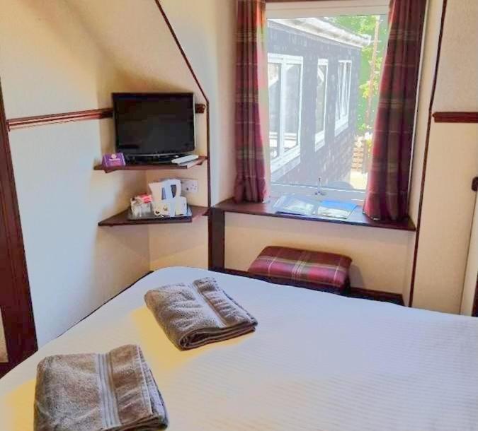 Triple Room with Shower photo 3