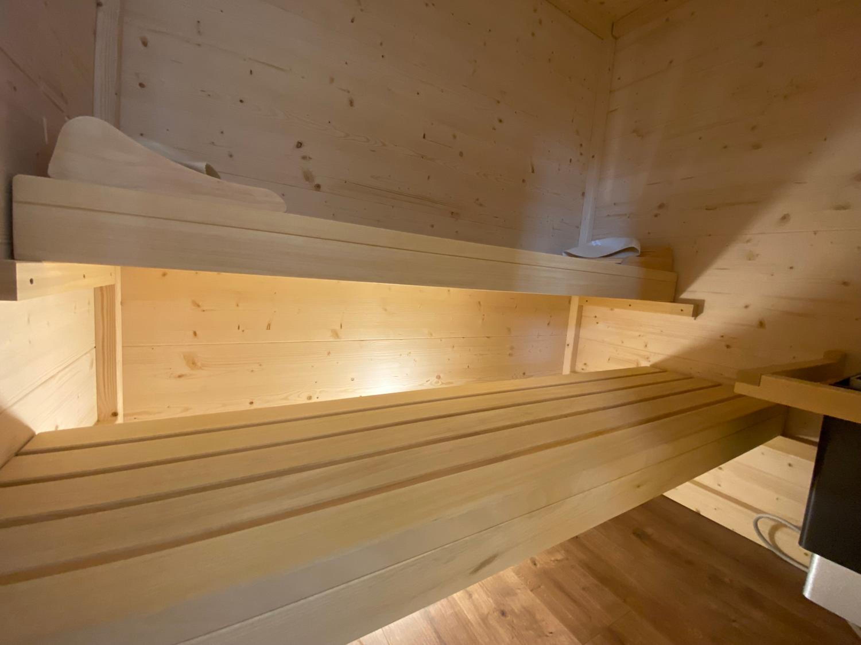 Junior Suite with Sauna - Photo 4