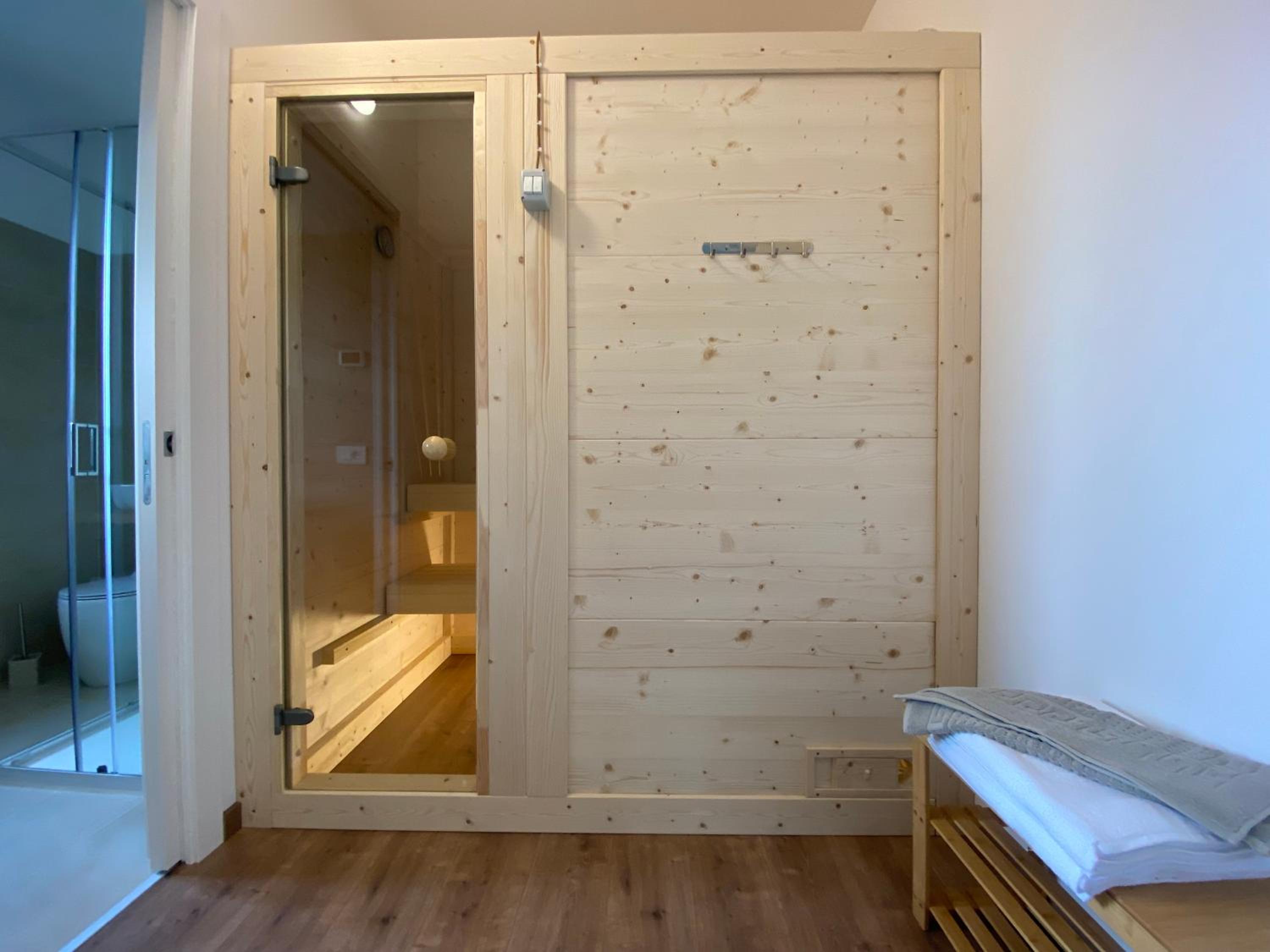 Junior Suite with Sauna - Photo 6