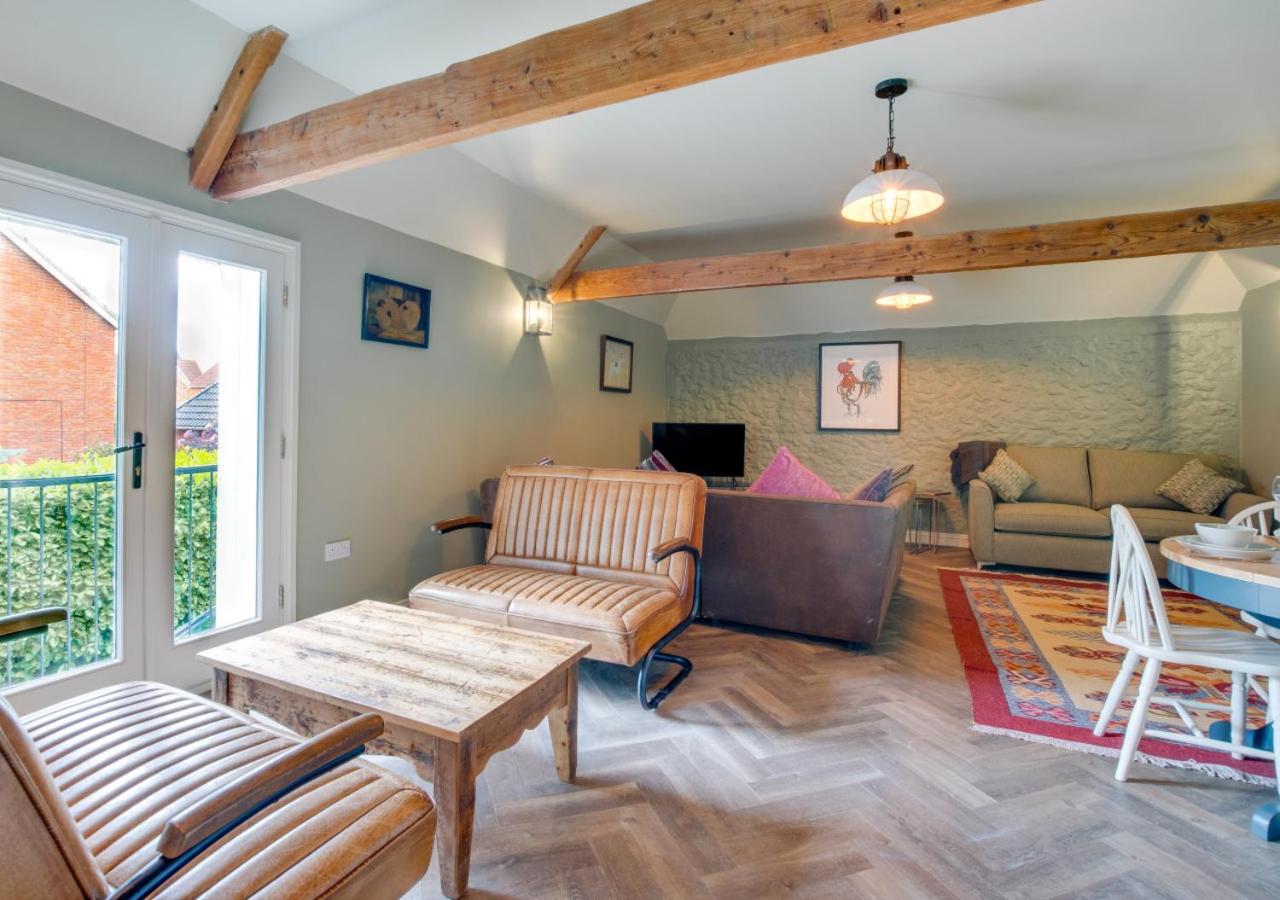 Three-Bedroom House photo 1