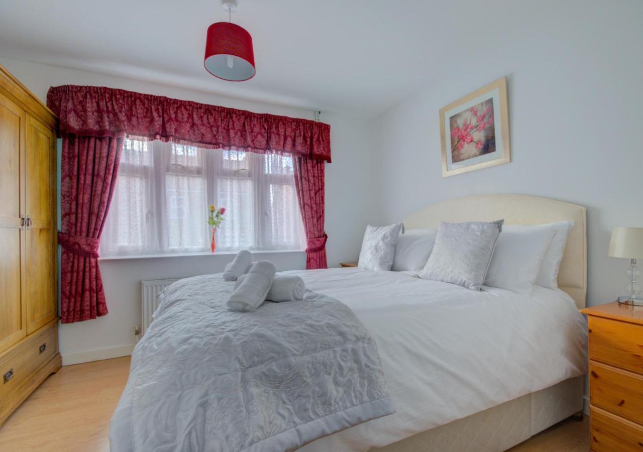 Two-Bedroom House photo 1