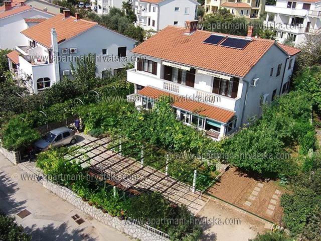 Studio with Balcony - Photo 18