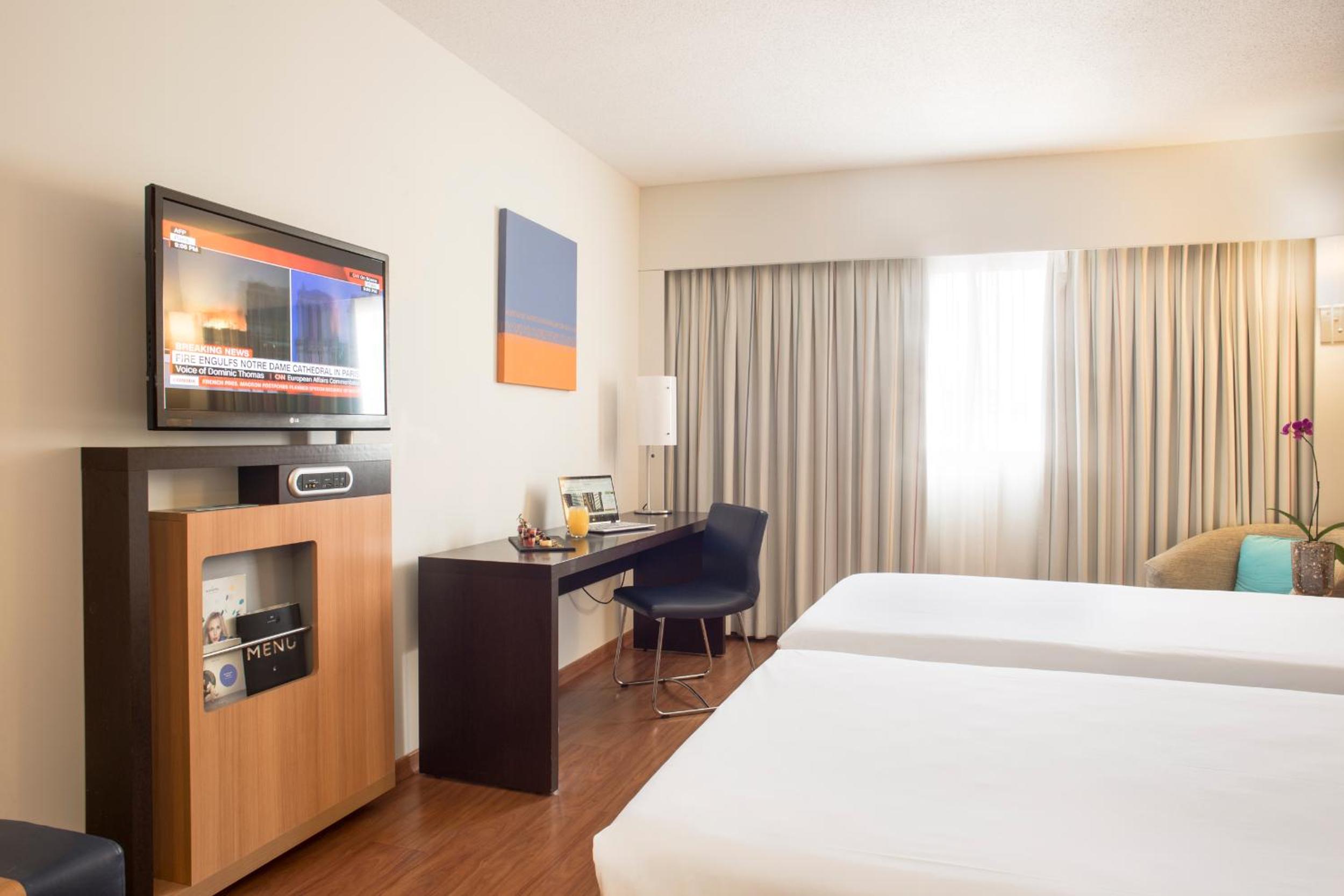 Standard Twin Room - Photo 6