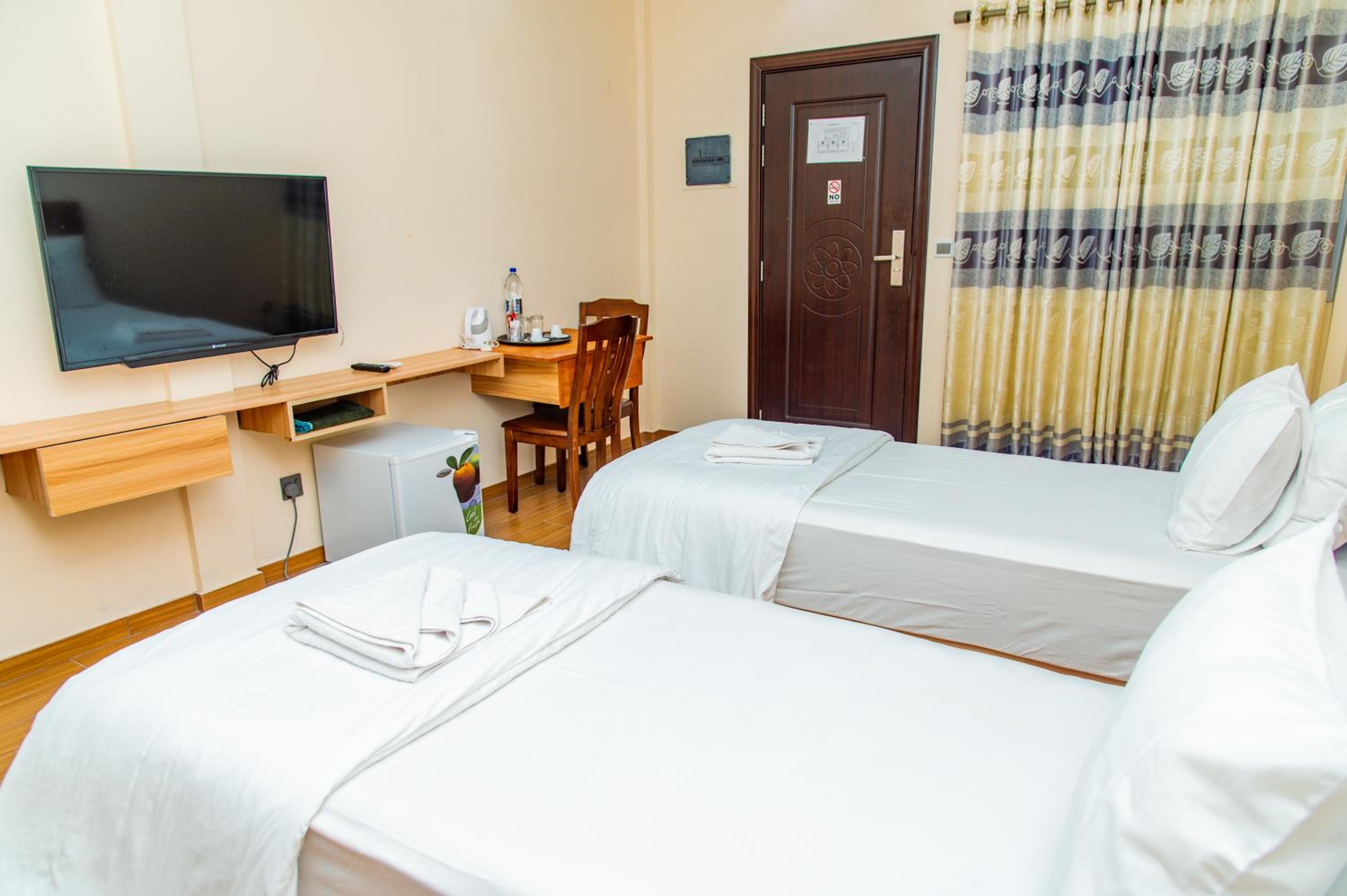 Deluxe Double or Twin Room with Balcony - Photo 13