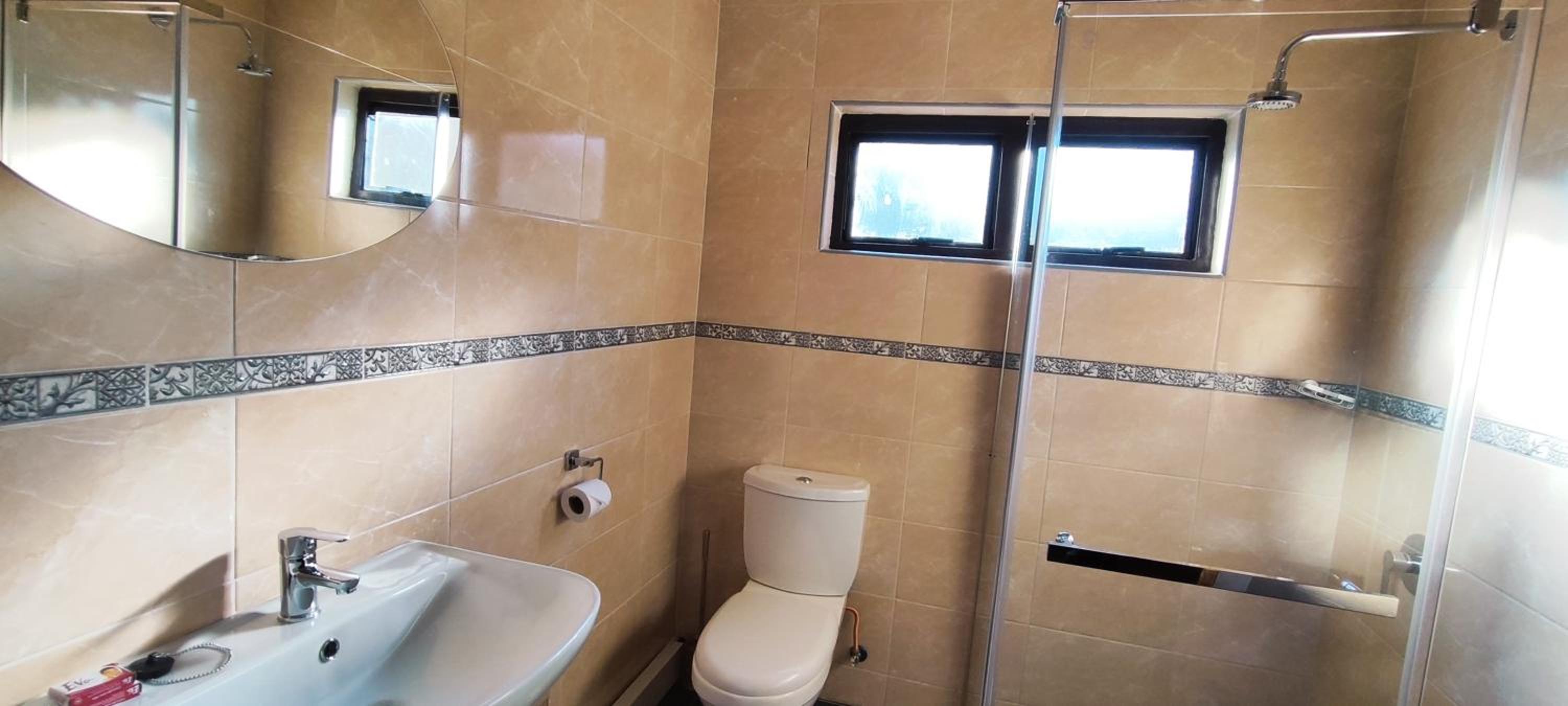 Twin Room With Shared Bathroom photo 3