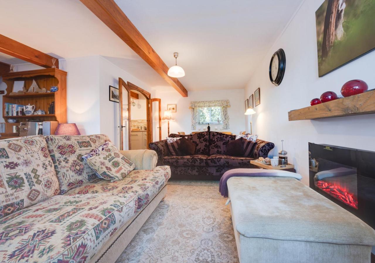 Three-Bedroom House photo 2