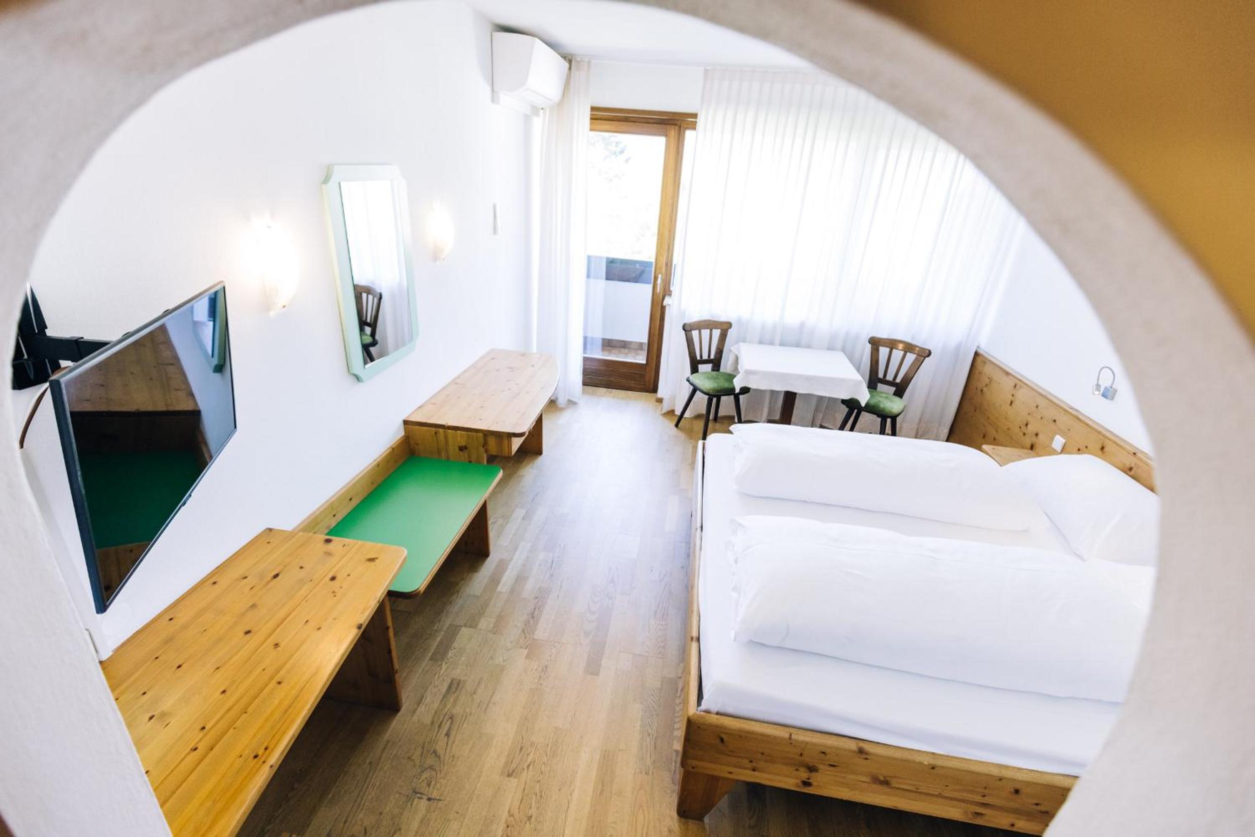 Deluxe Double Room with Balcony - Photo 1