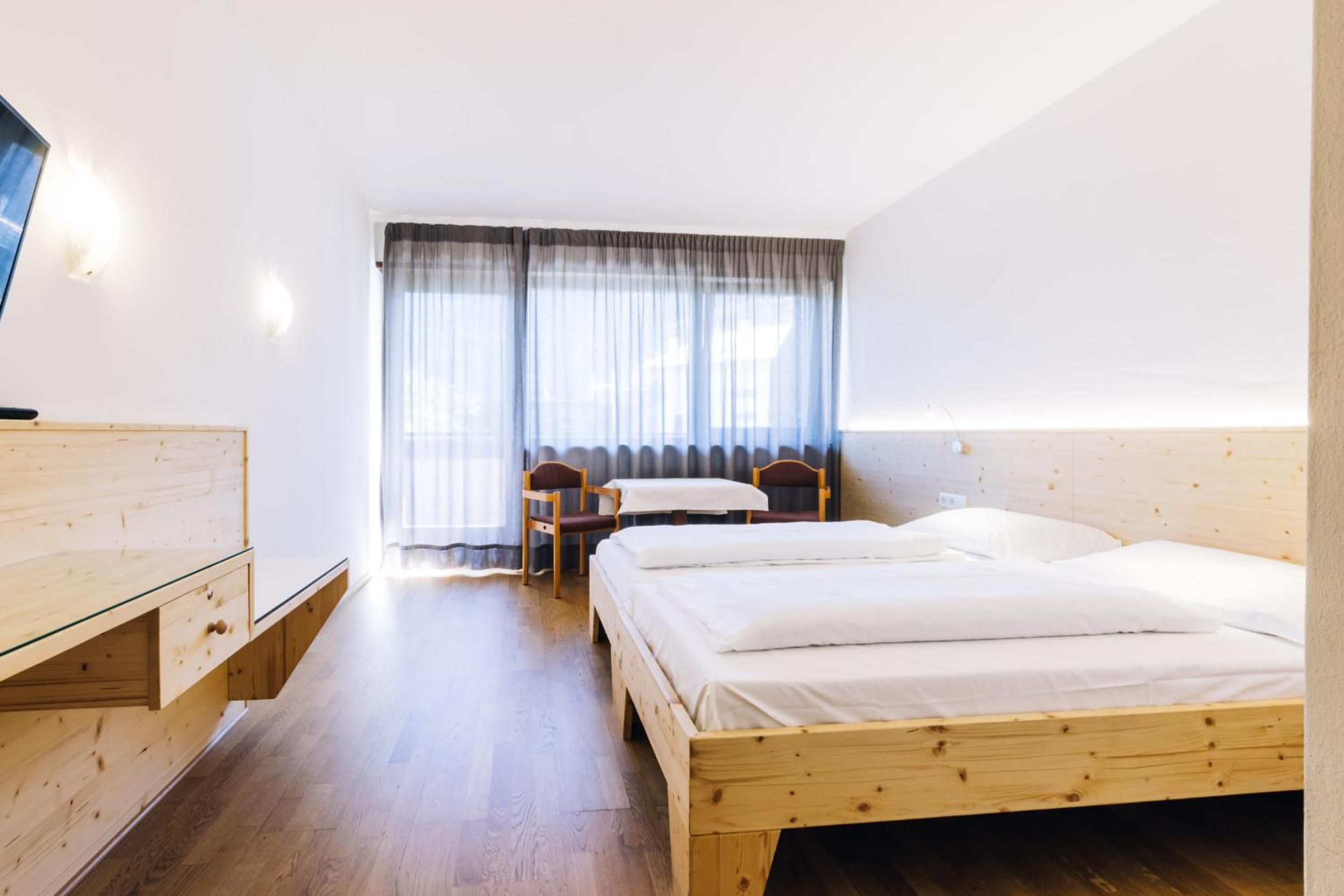 Economy Double Room - Photo 6