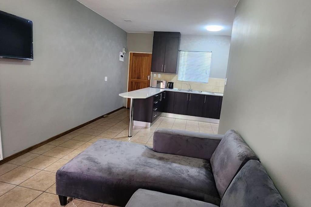 One-Bedroom Apartment photo 3