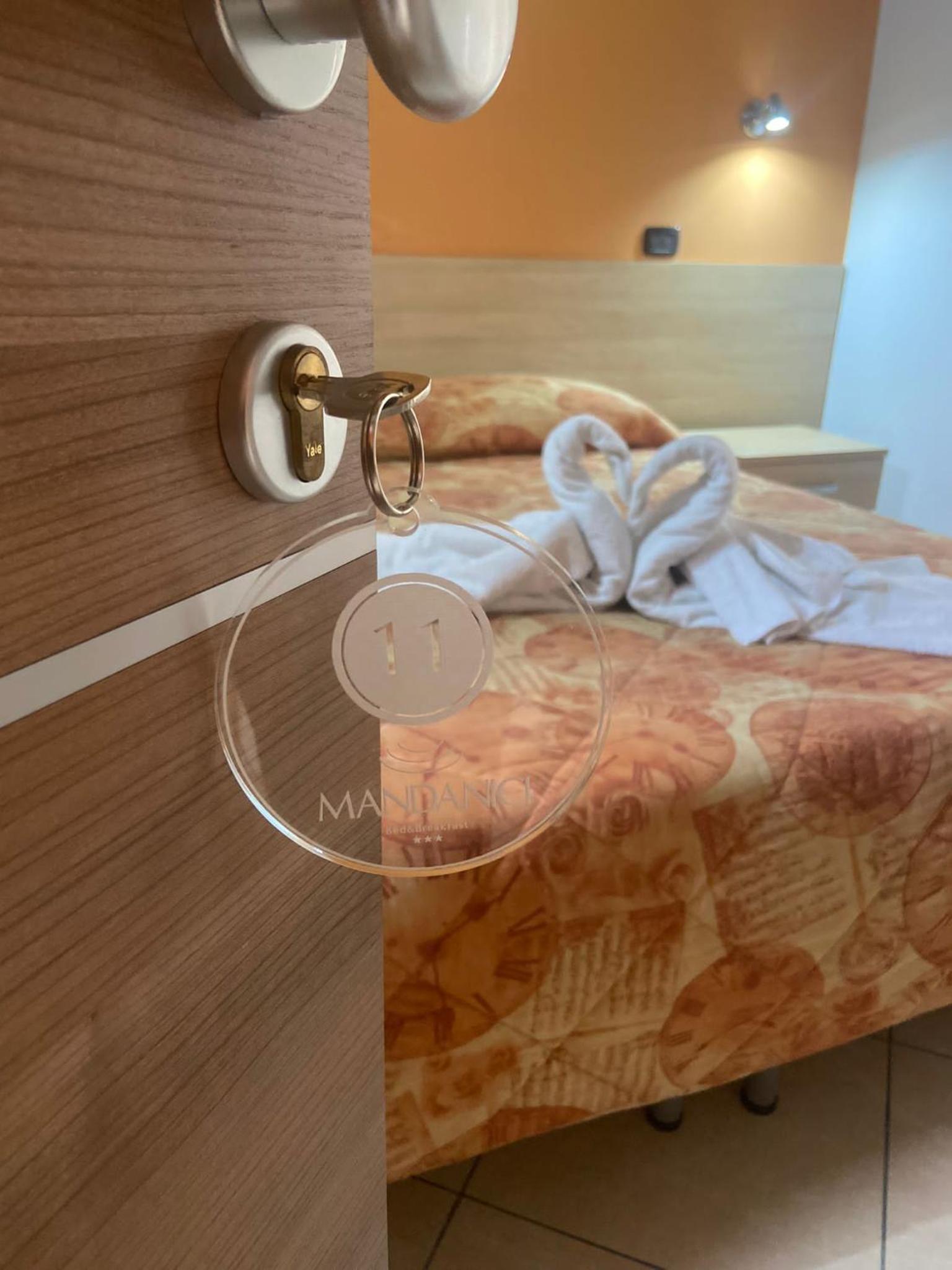 Deluxe Room (2 Adults + 1 Child)