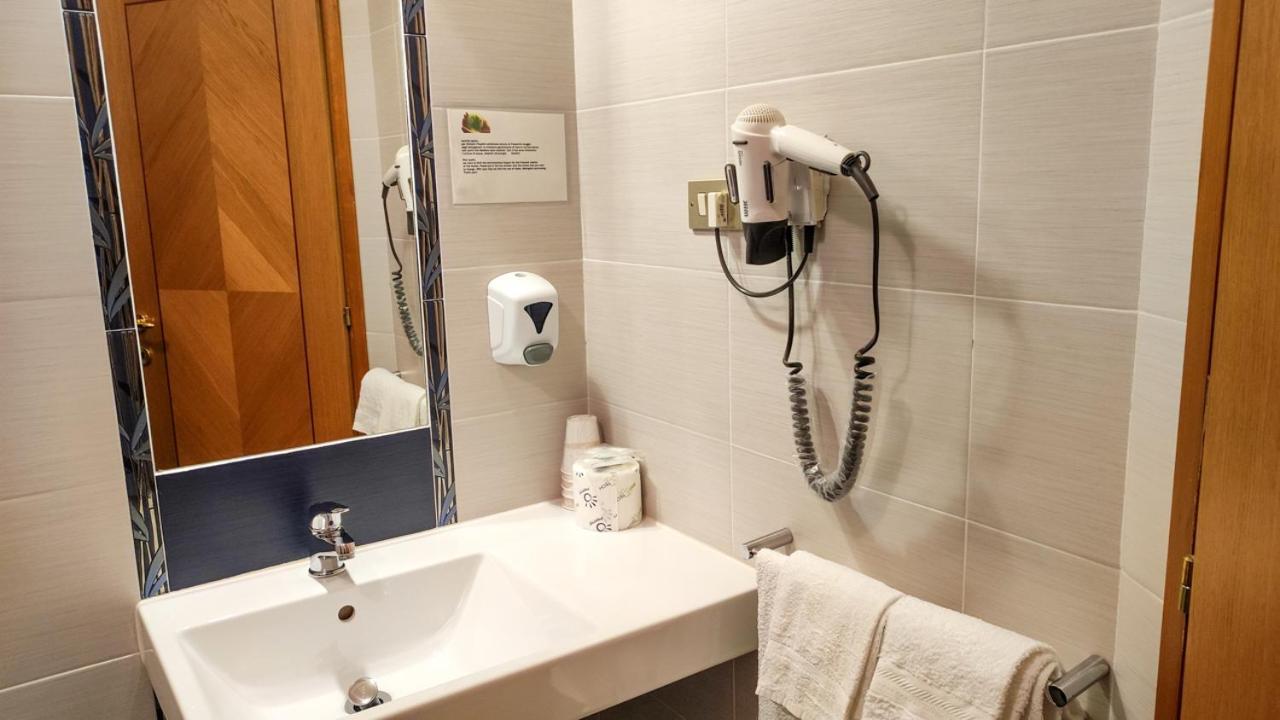 Basic Triple Room