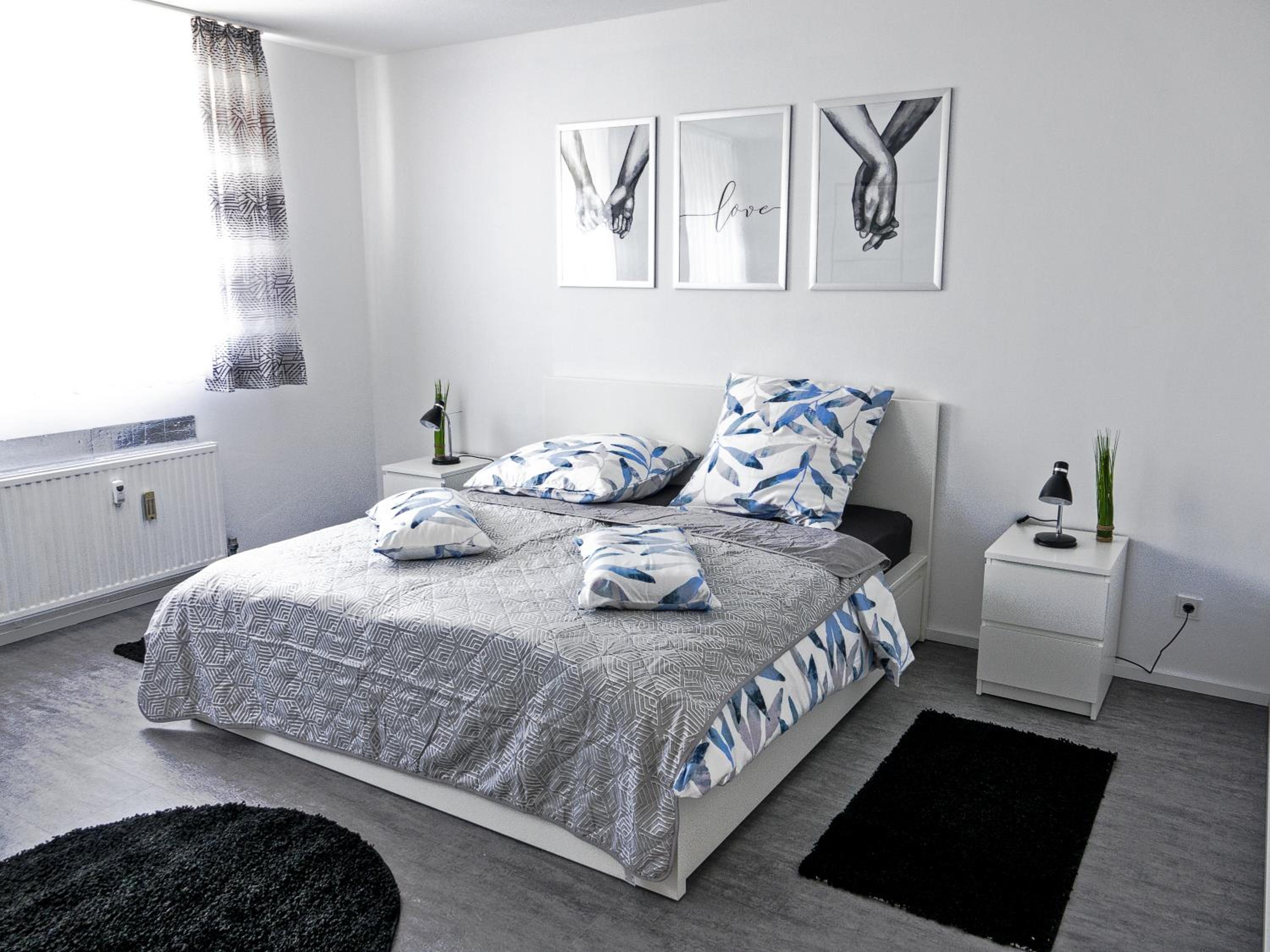One-Bedroom Apartment photo 1