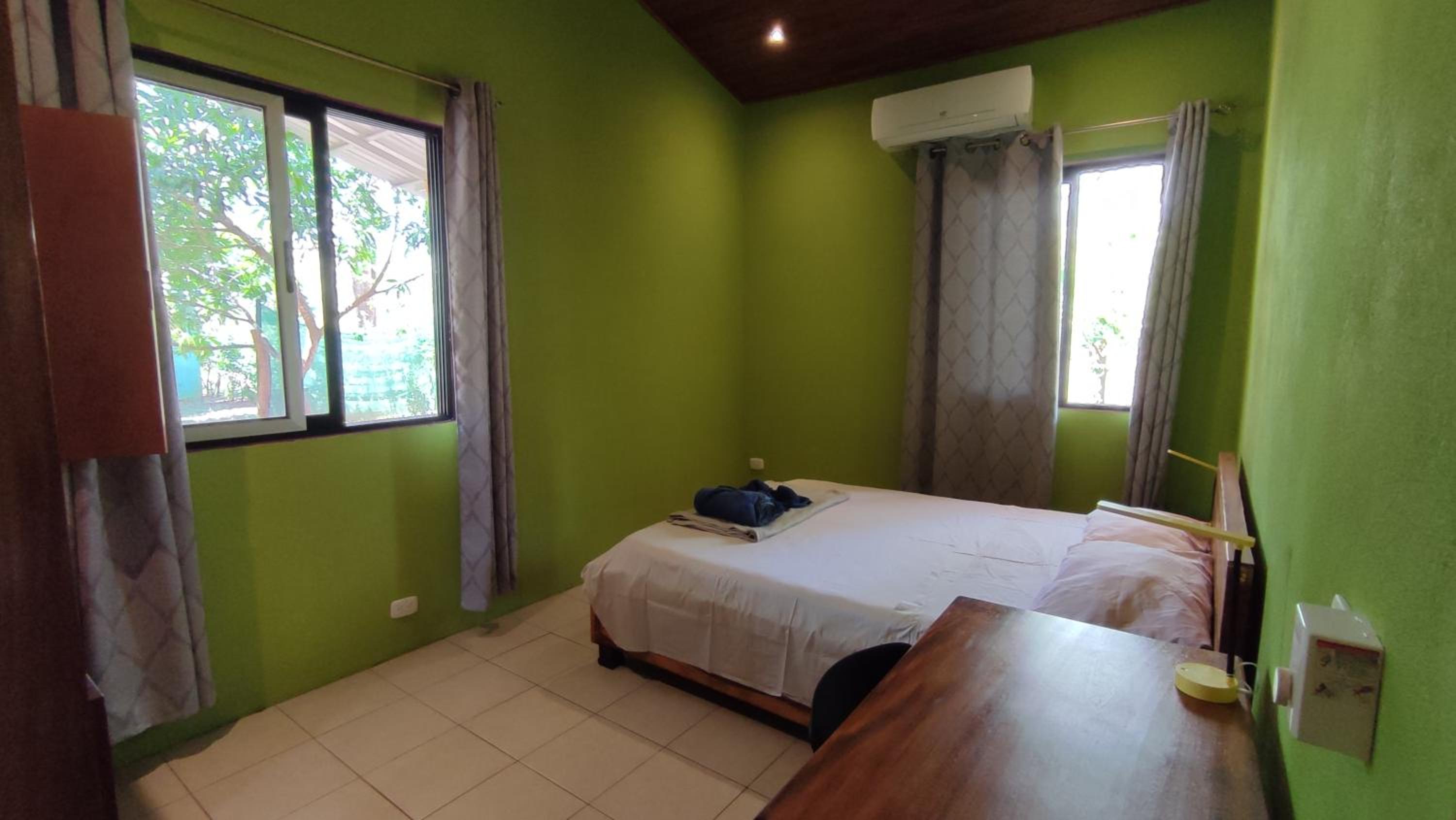 One-Bedroom House photo 1