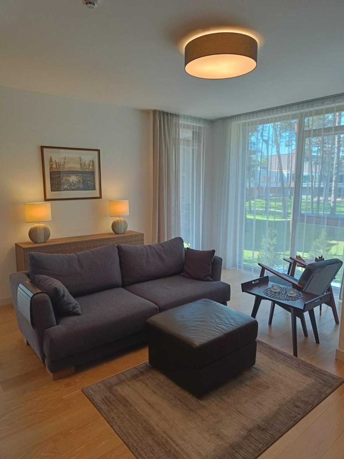 One-Bedroom Apartment photo 1